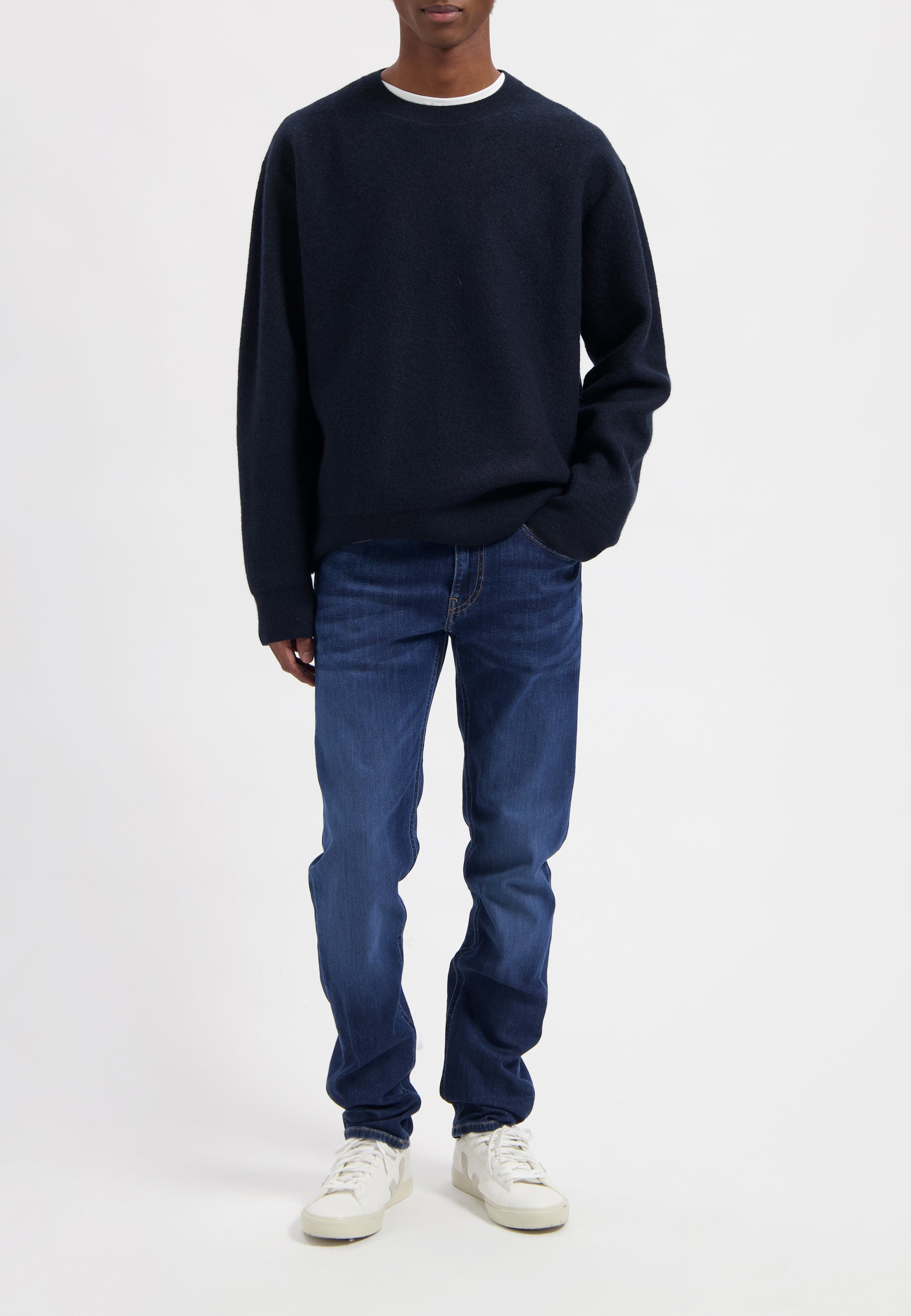 jean droit stretch en coton bio et lyocell  bleu fonc dlav   dunn low tapered dark vintage mud jeans homme regular dunn coton bio dark vintage bleu fonc l armoire poethique 1