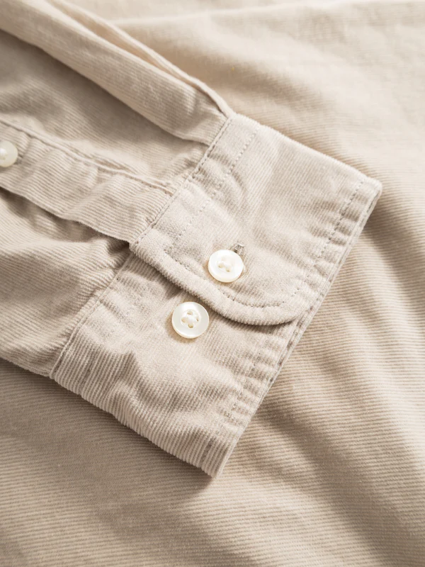 knowledge cotton apparel homme chemise regular fit corduroy velours coton bio beige l armoire poethique  5 