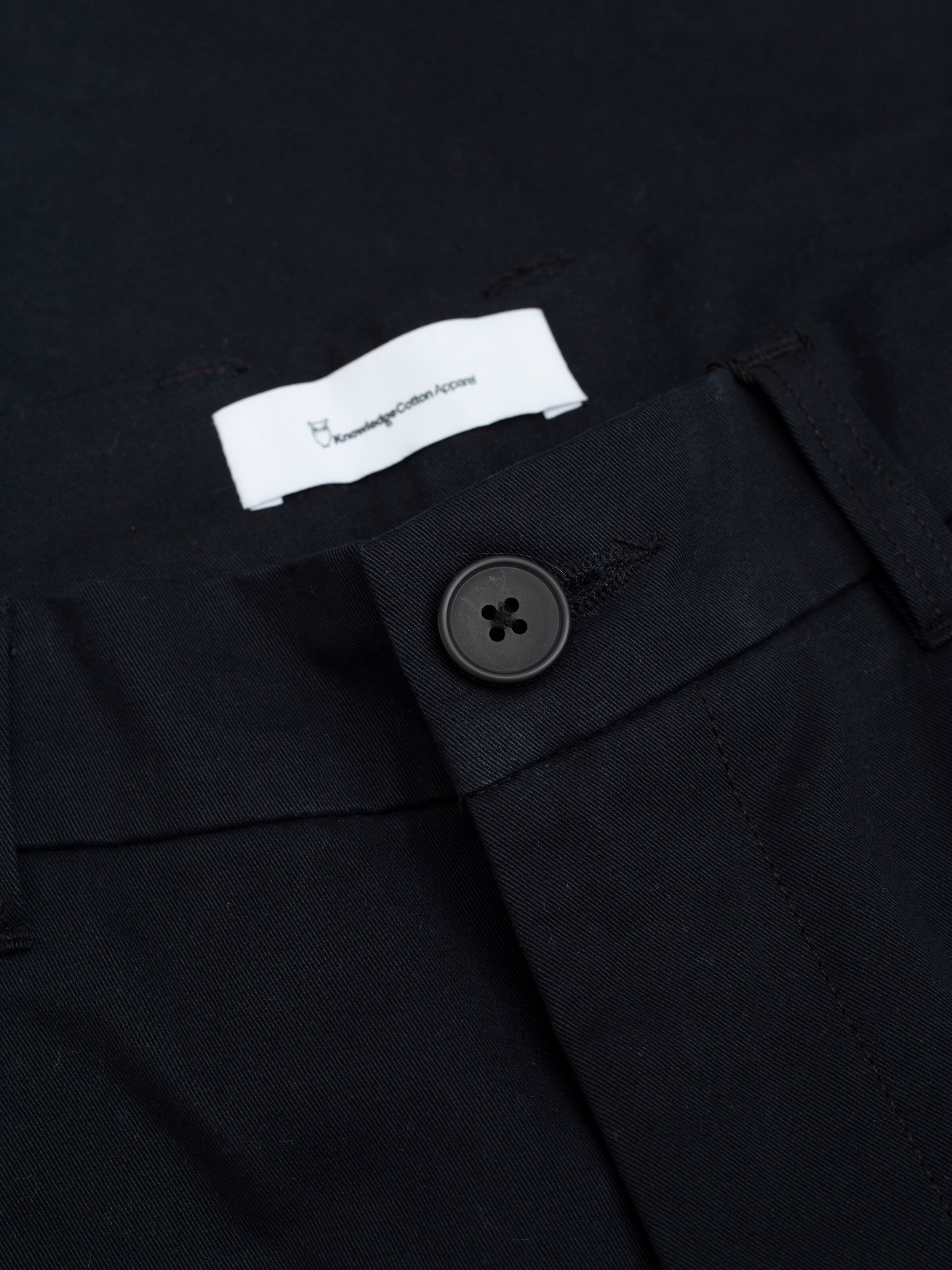 knowledge cotton apparel homme pantalon chuck regular chino twill pants coton bio noir l armoire poethique  5 