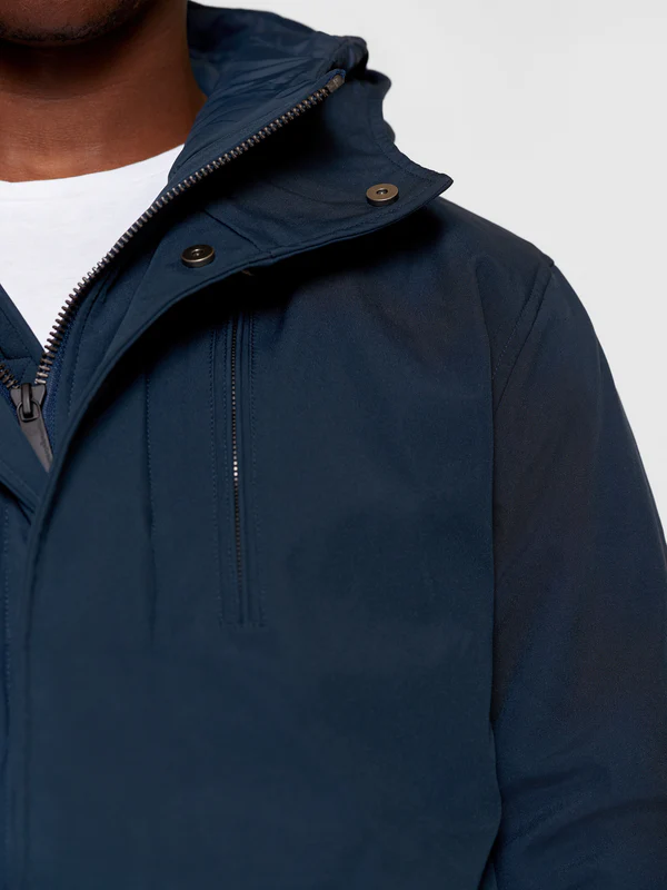 knowledge cotton apparel homme parka long soft shell jacket total eclipse polyester recycle bleu marine l armoire poethique  4 