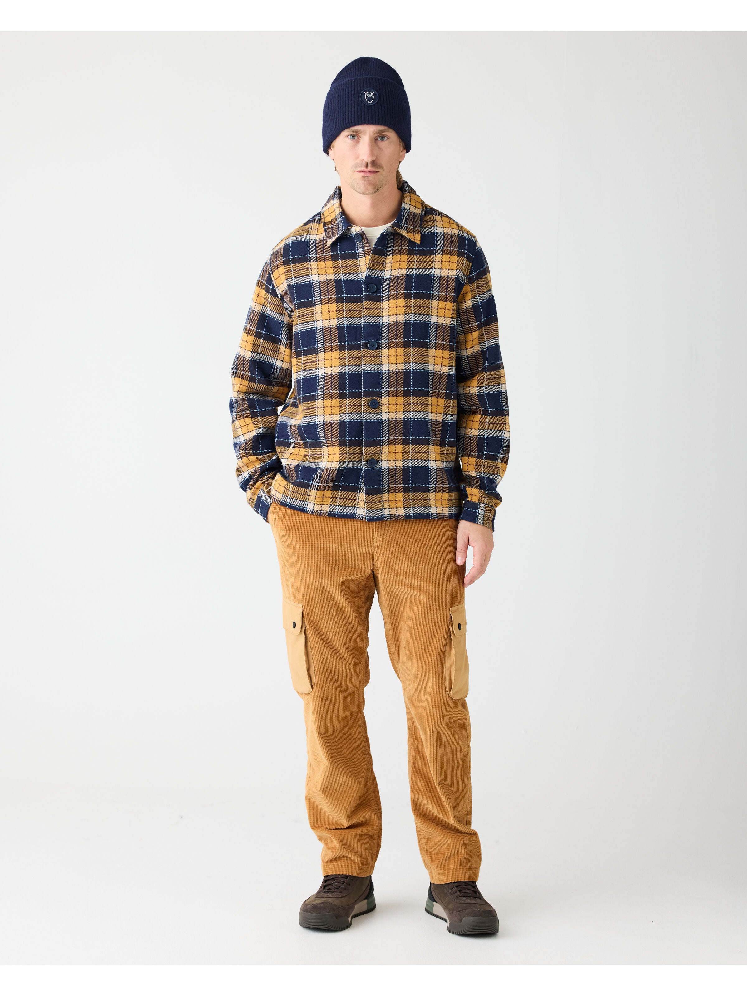 knowledge cotton apparel homme surchemise flannel overshirt coton bio bleu marine jaune l armoire poethique  4 