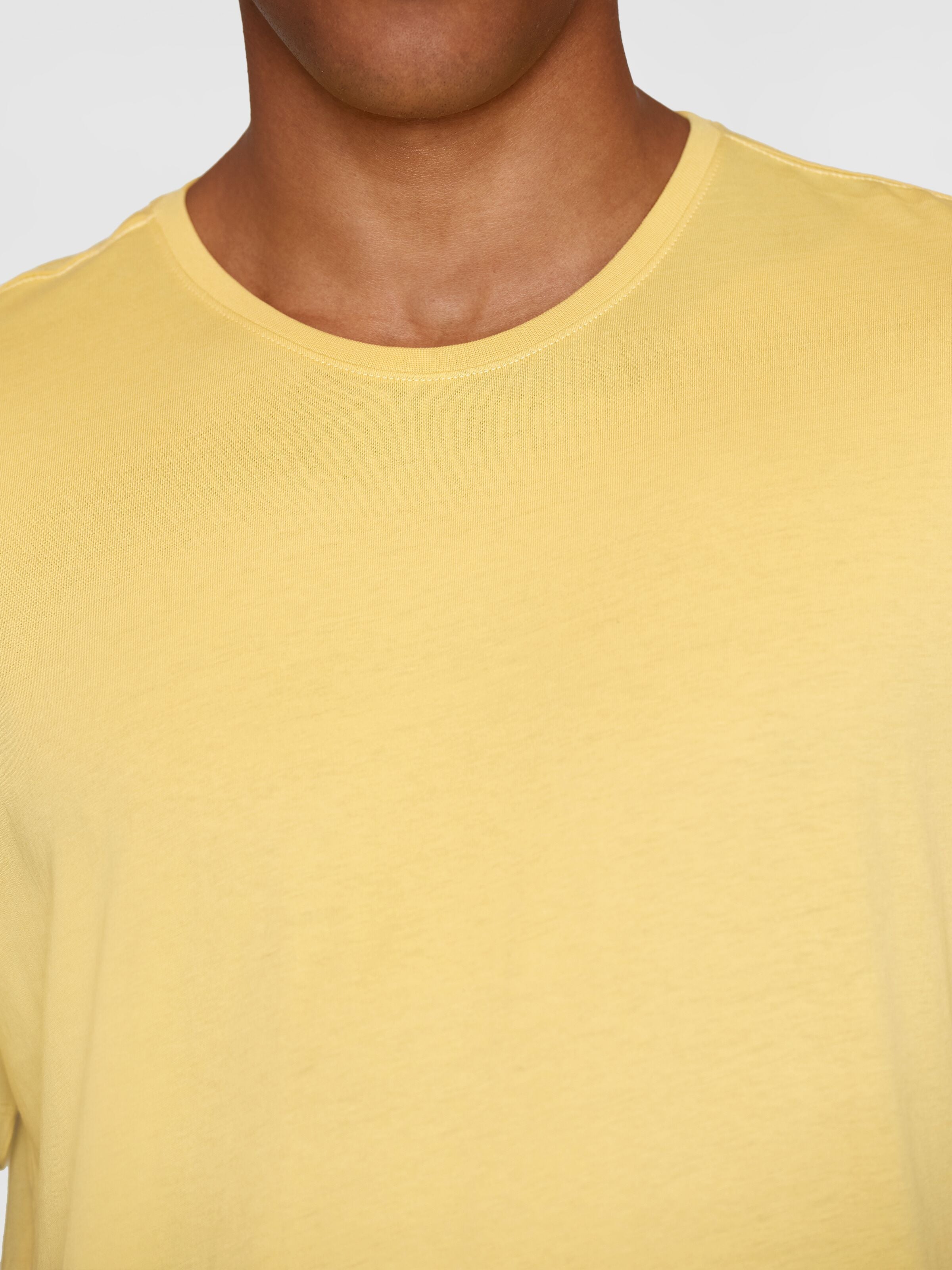 Tee-shirt basique en coton bio · jaune - agnar basic t-shirt