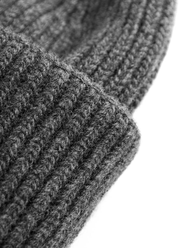 knowledge cotton apparel unisexe bonnet big rib beanie laine agneau dark grey melange l armoire poethique  4 