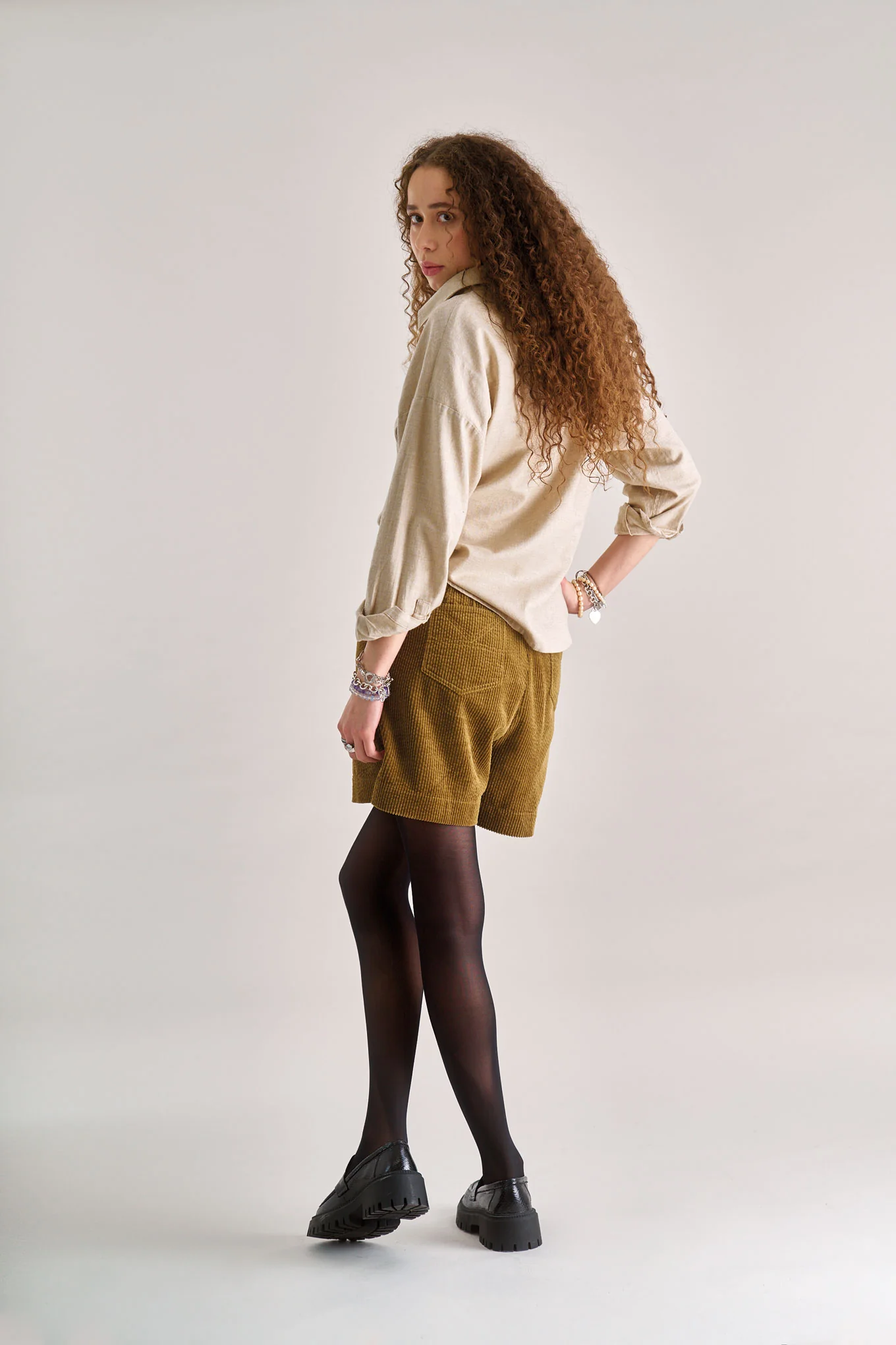 komodo femme short lima velours coton bio vert olive l armoire poethique  2 