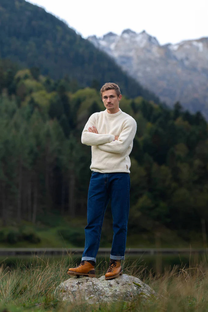 maison izard homme pull lapiaz ecru laine l armoire poethique  3 