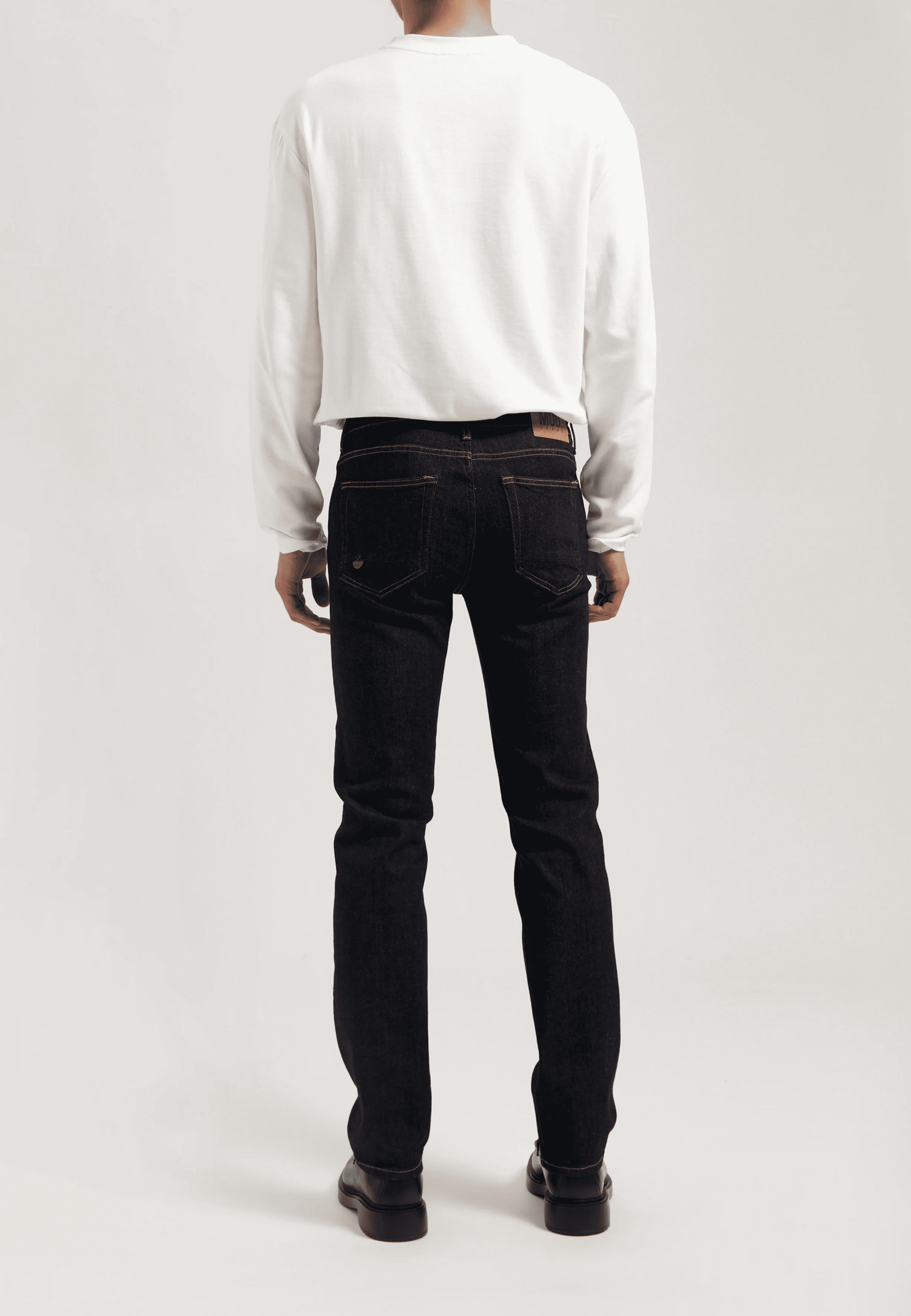 mud jeans homme bryce mid straight coton bio coton recycle strong blue l armoire poethique  3 