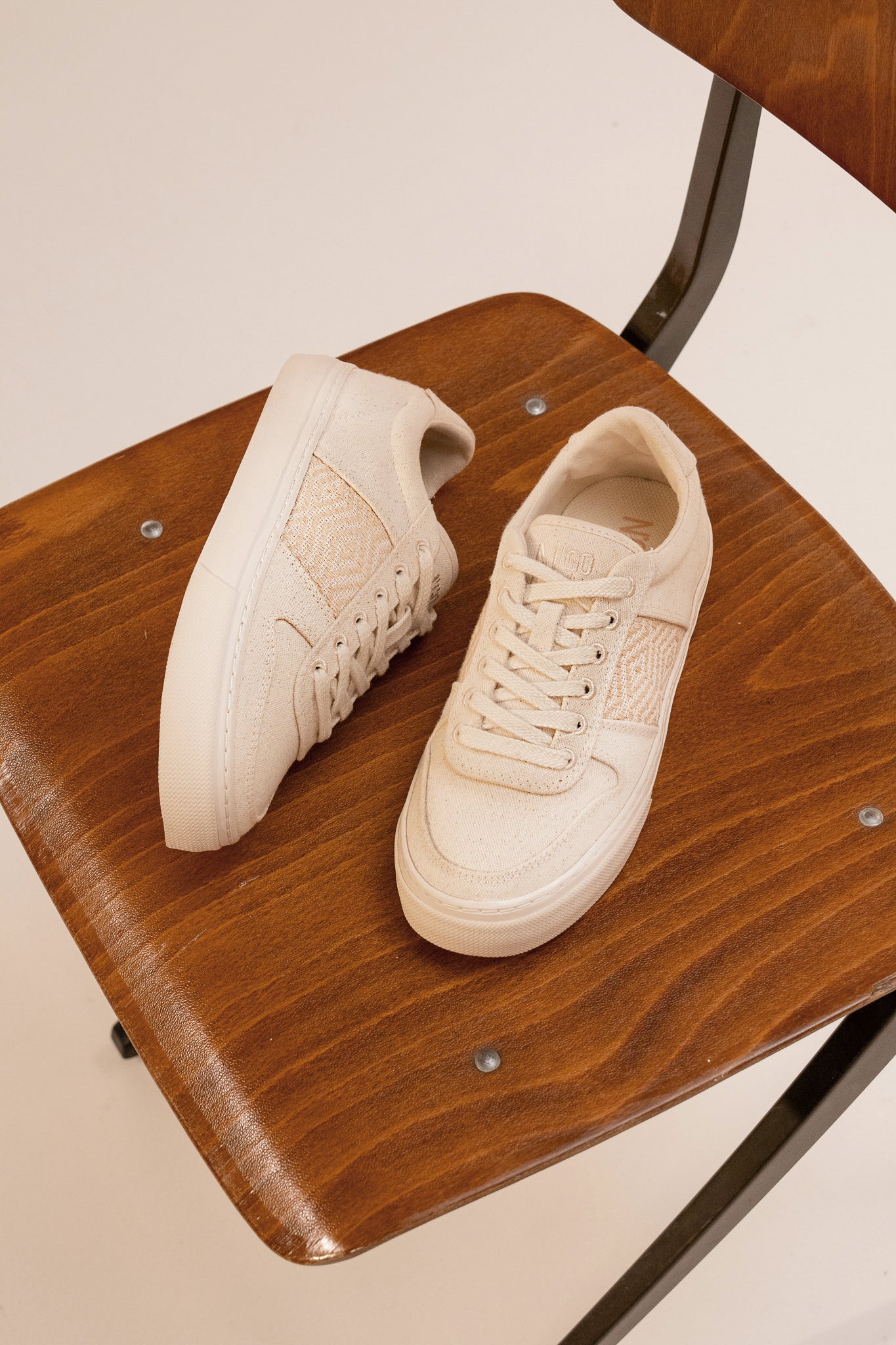 ngo shoes unisexe mai chau canvas peach beige peche coton bio l armoire poethique  3 