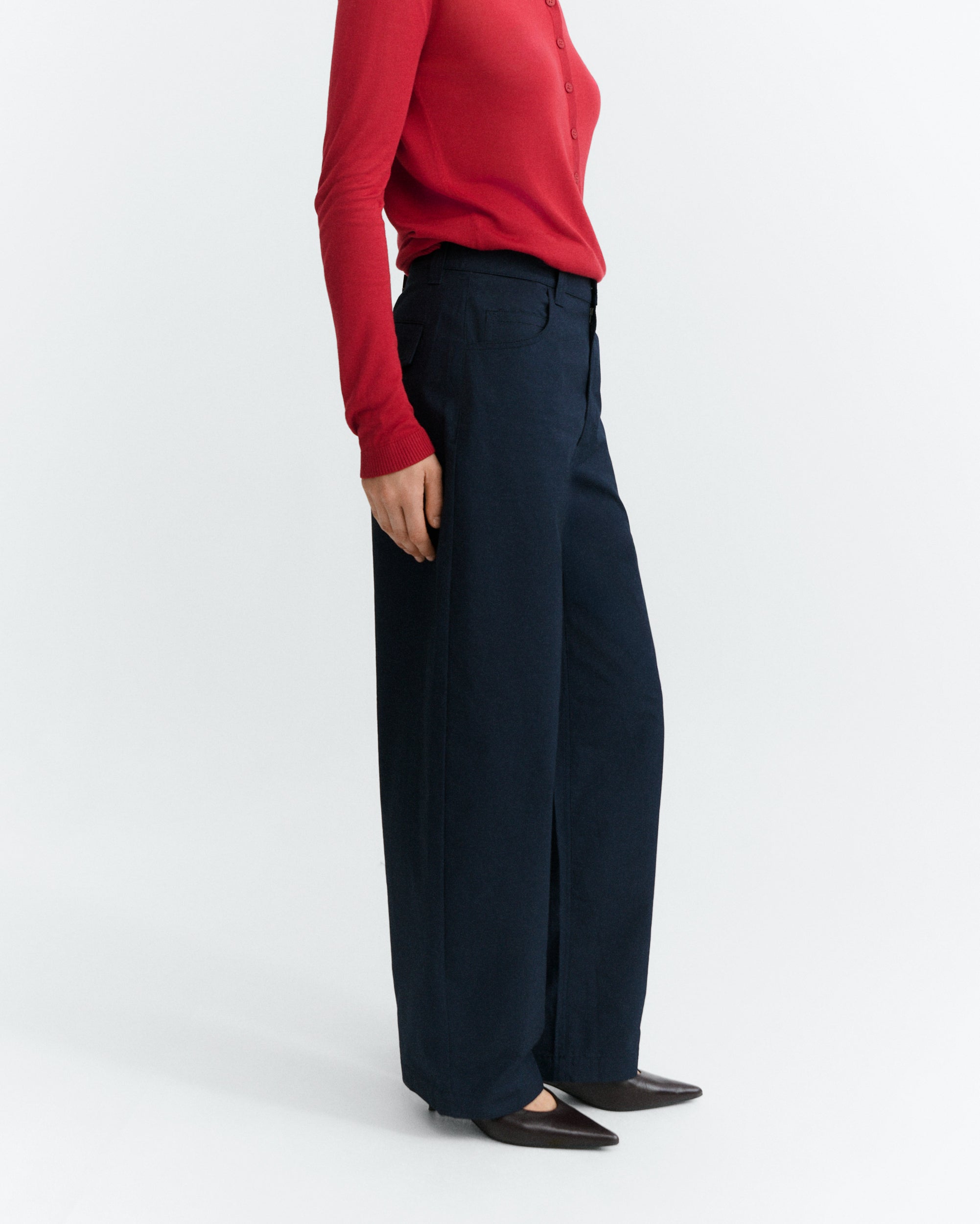 pantalon ballon en coton bio marissa  bleu marine thinking mu femme pantalon ballon marissa coton bio bleu marine l armoire poethique 3