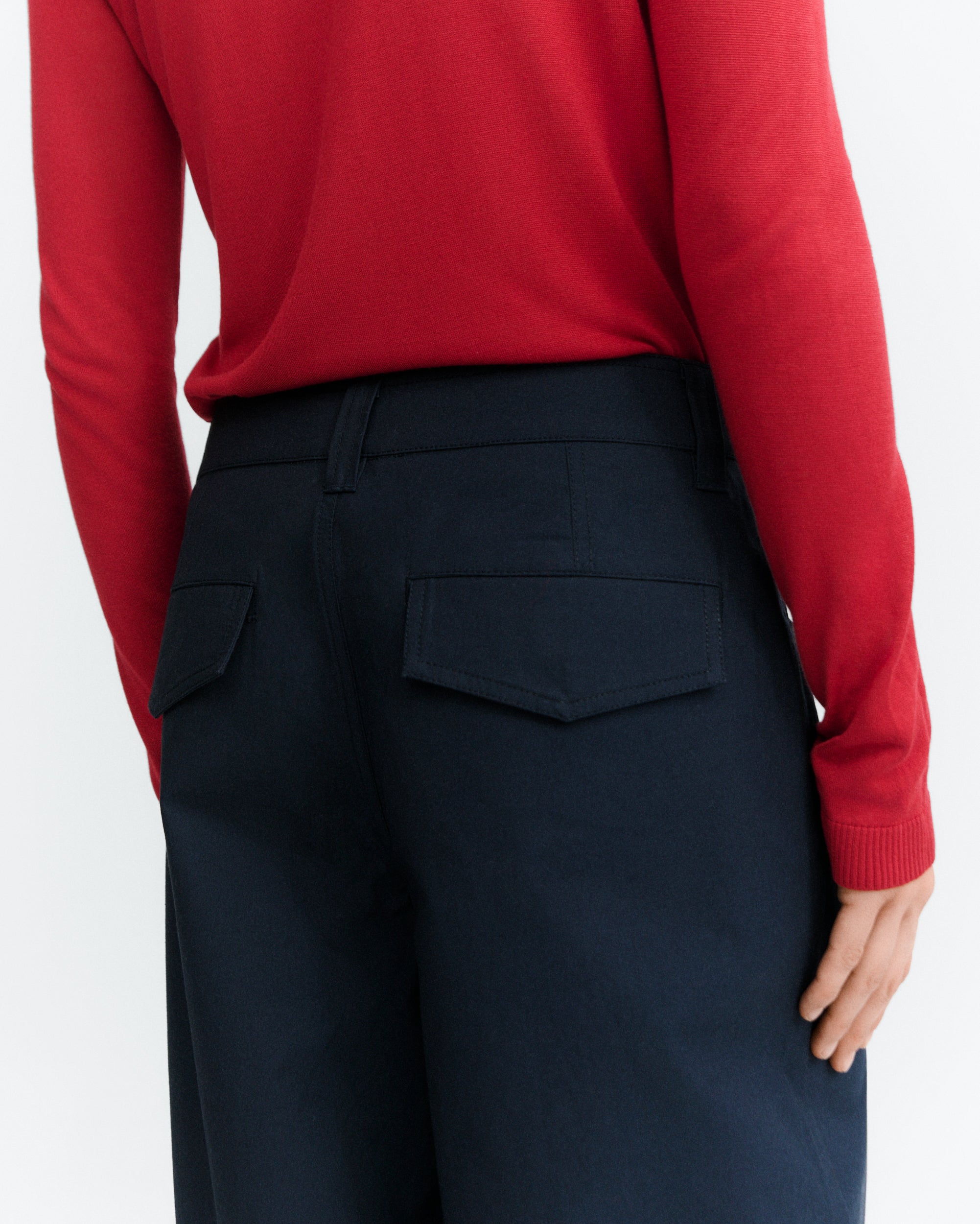 pantalon ballon en coton bio marissa  bleu marine thinking mu femme pantalon ballon marissa coton bio bleu marine l armoire poethique 6
