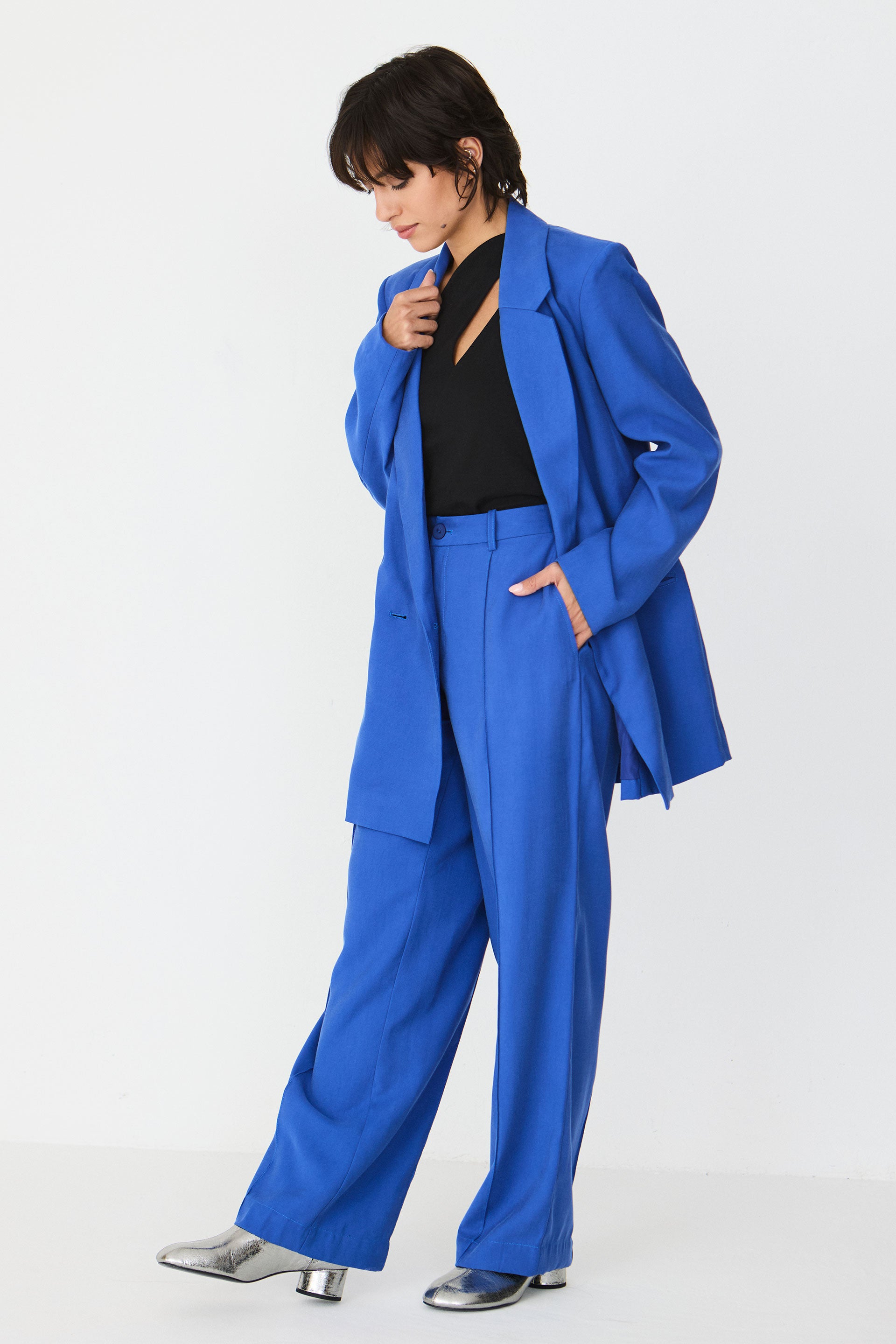 pantalon droit en ecovero afrika  bleu skfk femme pantalon droit afrika ecovero bleu l armoire poethique 1