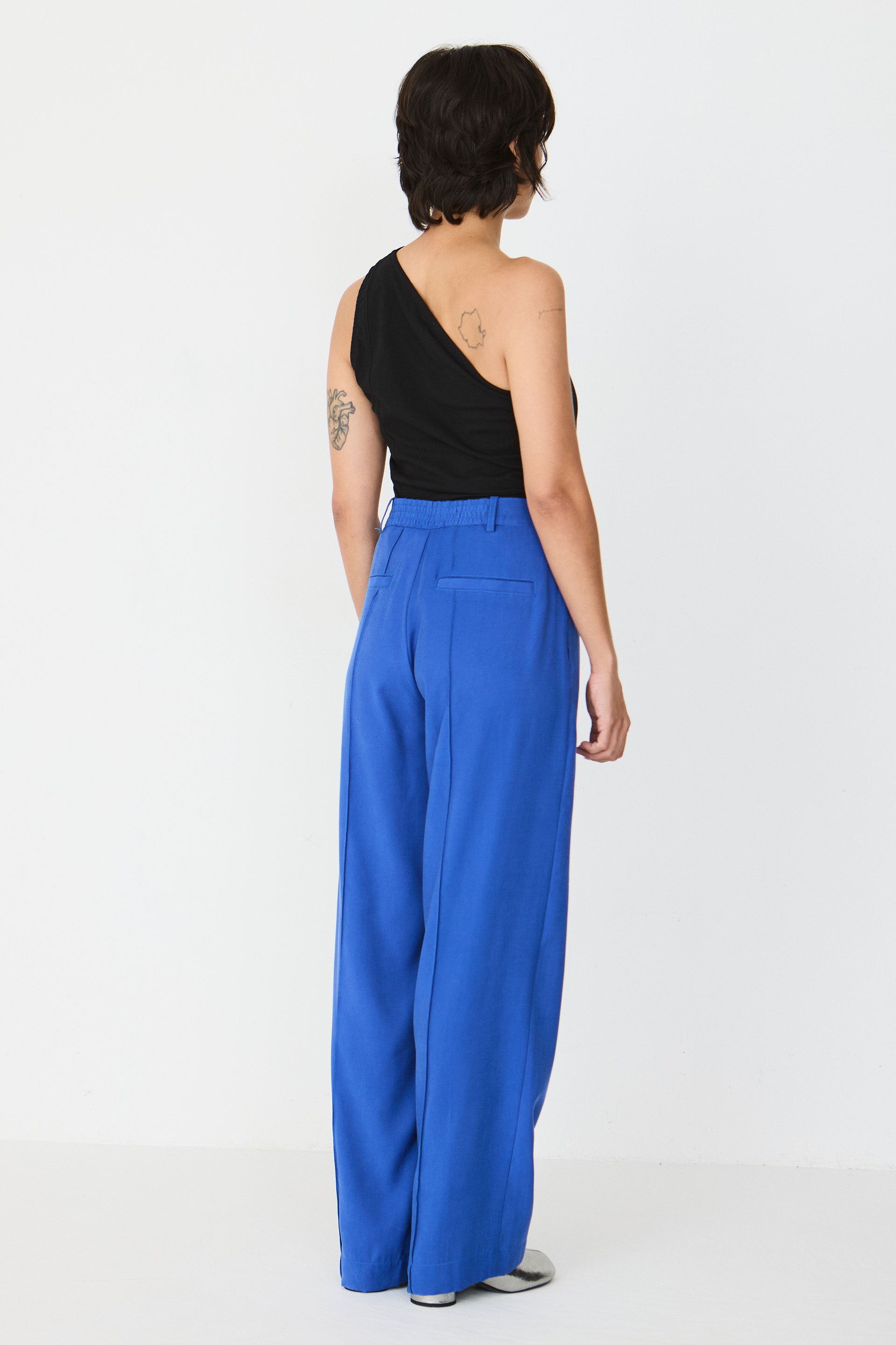 pantalon droit en ecovero afrika  bleu skfk femme pantalon droit afrika ecovero bleu l armoire poethique 4