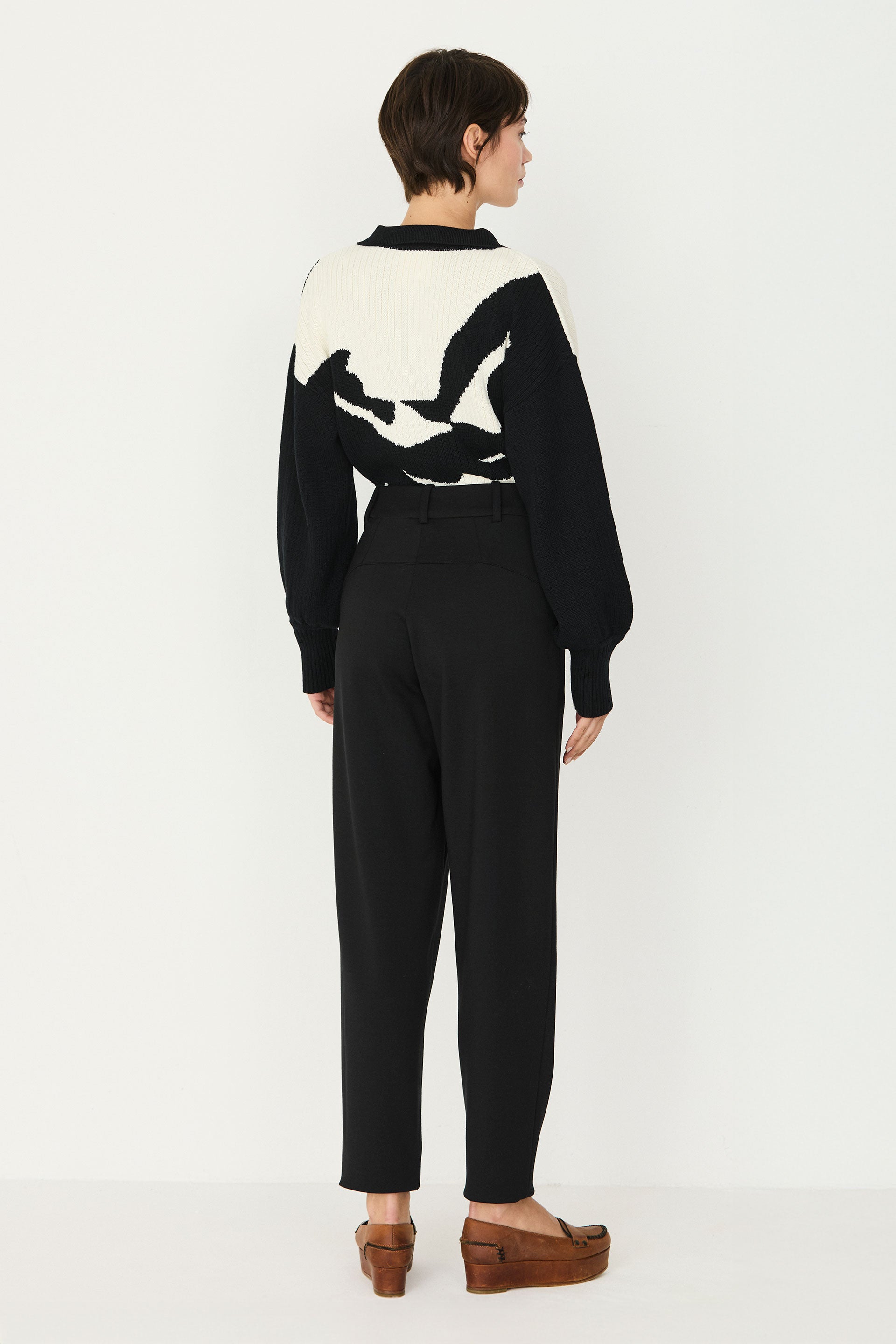pantalon en tencel modal ezama  noir skfk femme pantalon ezama tencel modal noir l armoire poethique 3