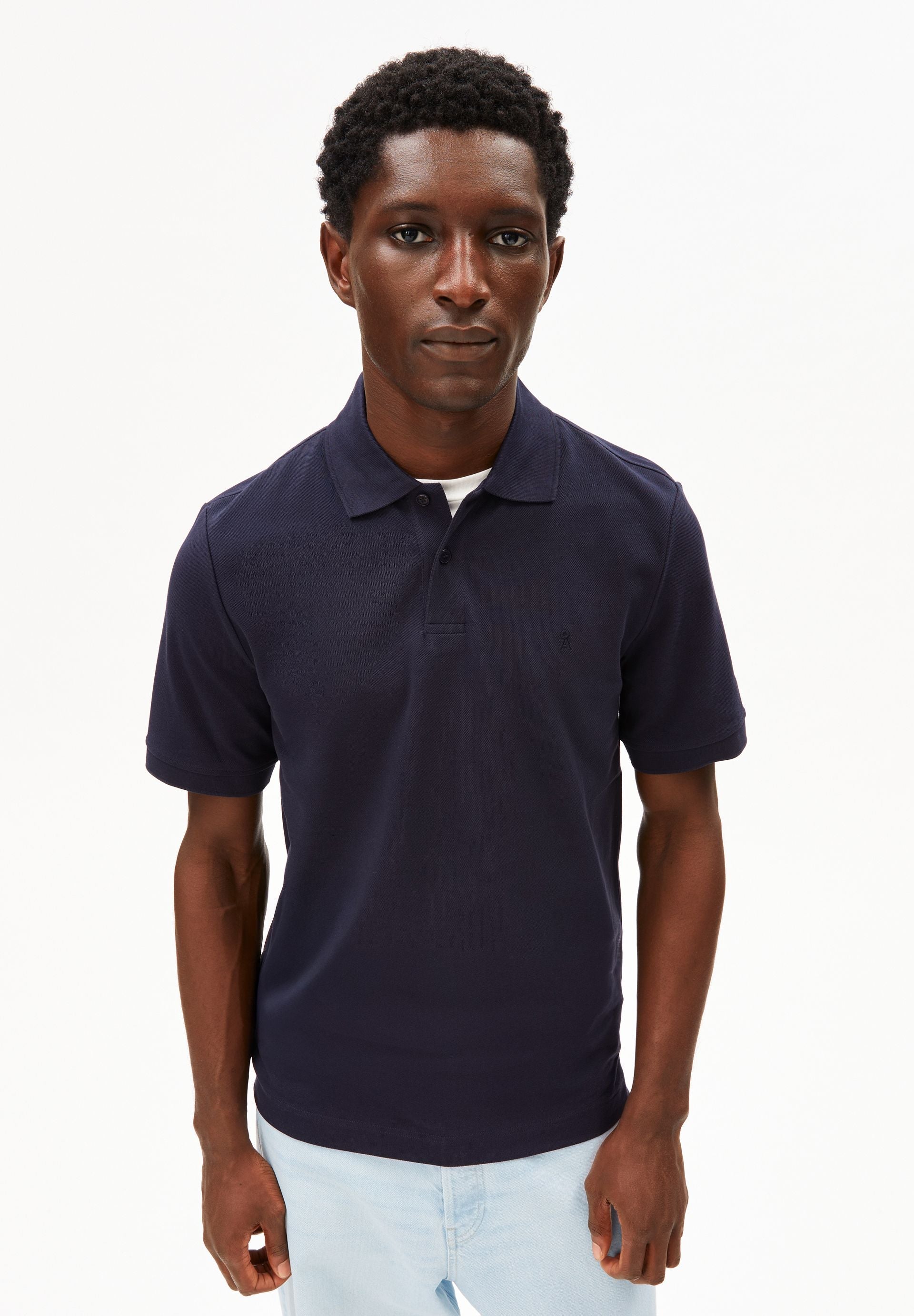 polo en coton bio maario  bleu marine armedangels homme polo maario coton bio marine l armoire poethique 1