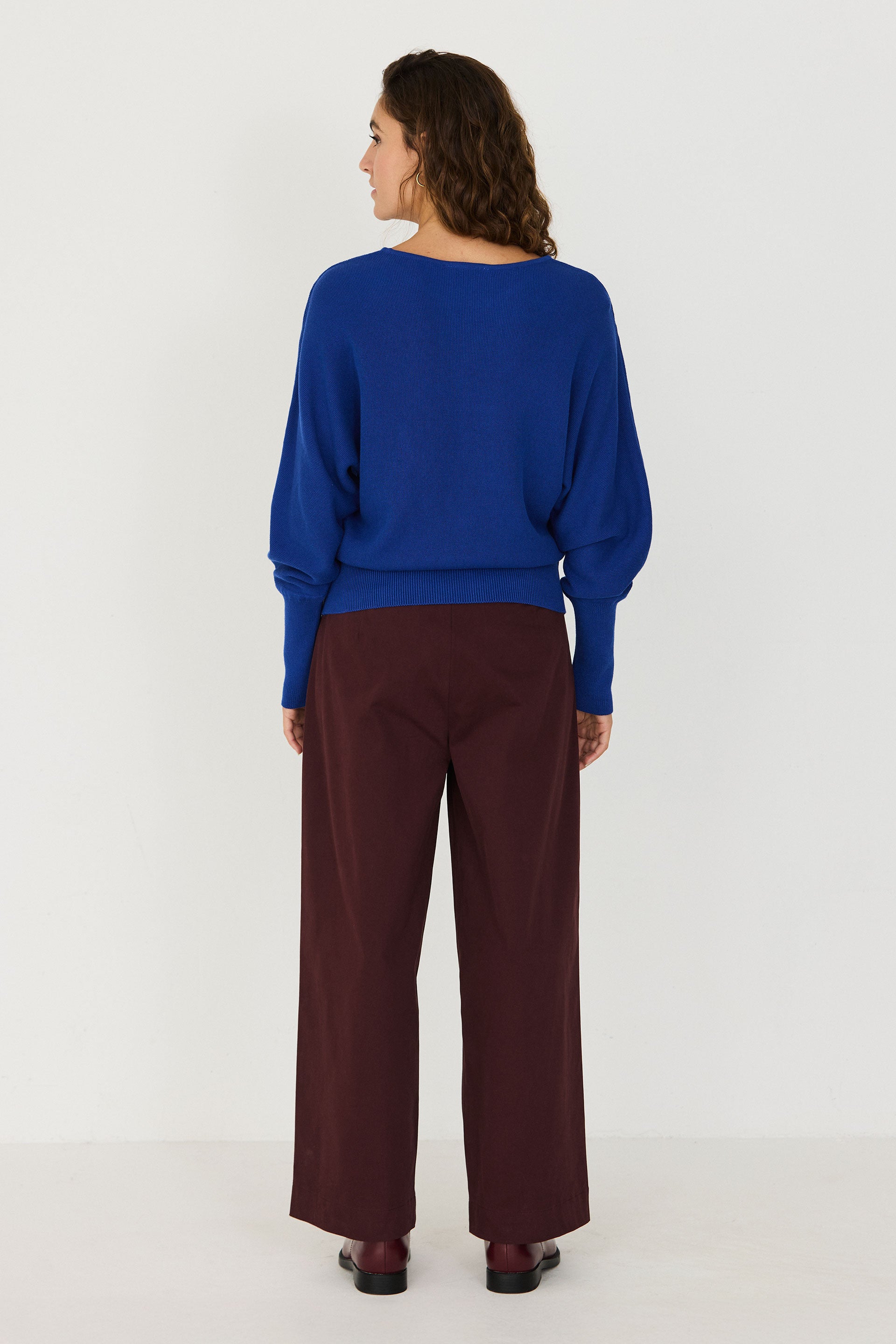 pull col rond en coton bio ibar  bleu skfk femme pull col rond ibar coton bio bleu l armoire poethique 4