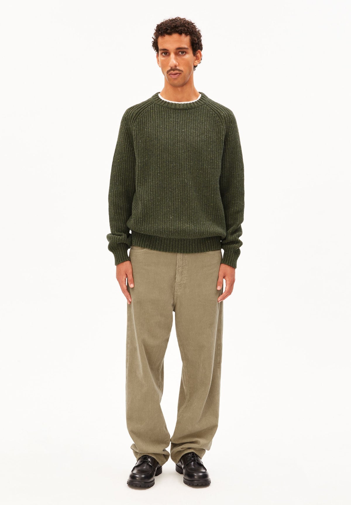 pull en coton bio et laine recycle kiaano tweed  kaki chin armedangels homme pull kiaano tweed laine coton bio vert l armoire poethique 5