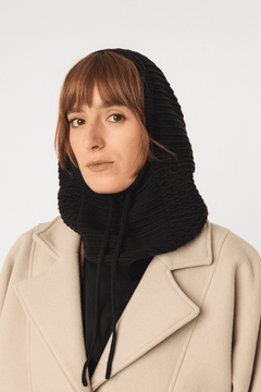 skfk femme cagoule xano coton bio noir l armoire poethique  3 