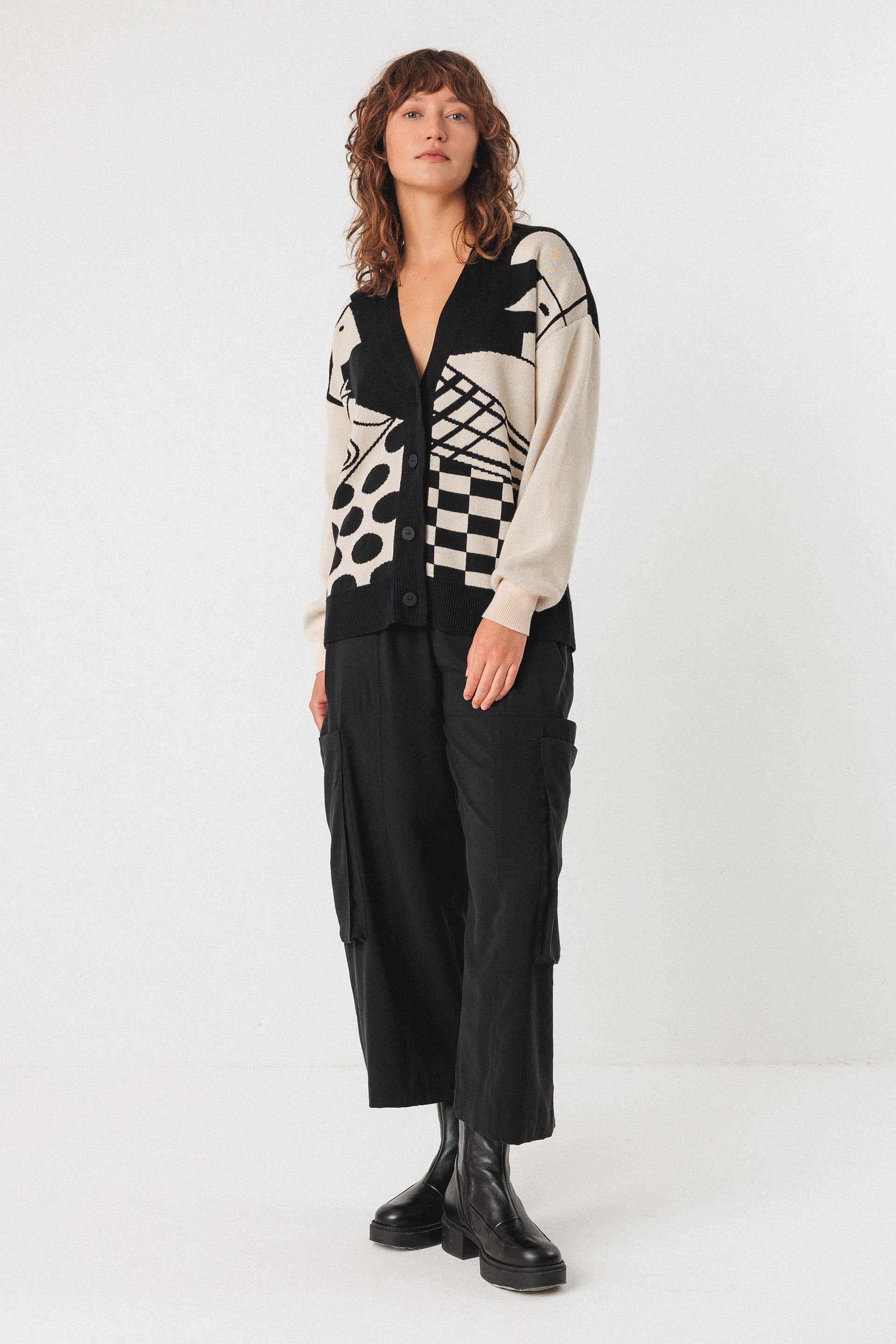 skfk femme cardigan batirtze coton bio noir blanc l armoire poethique  2 
