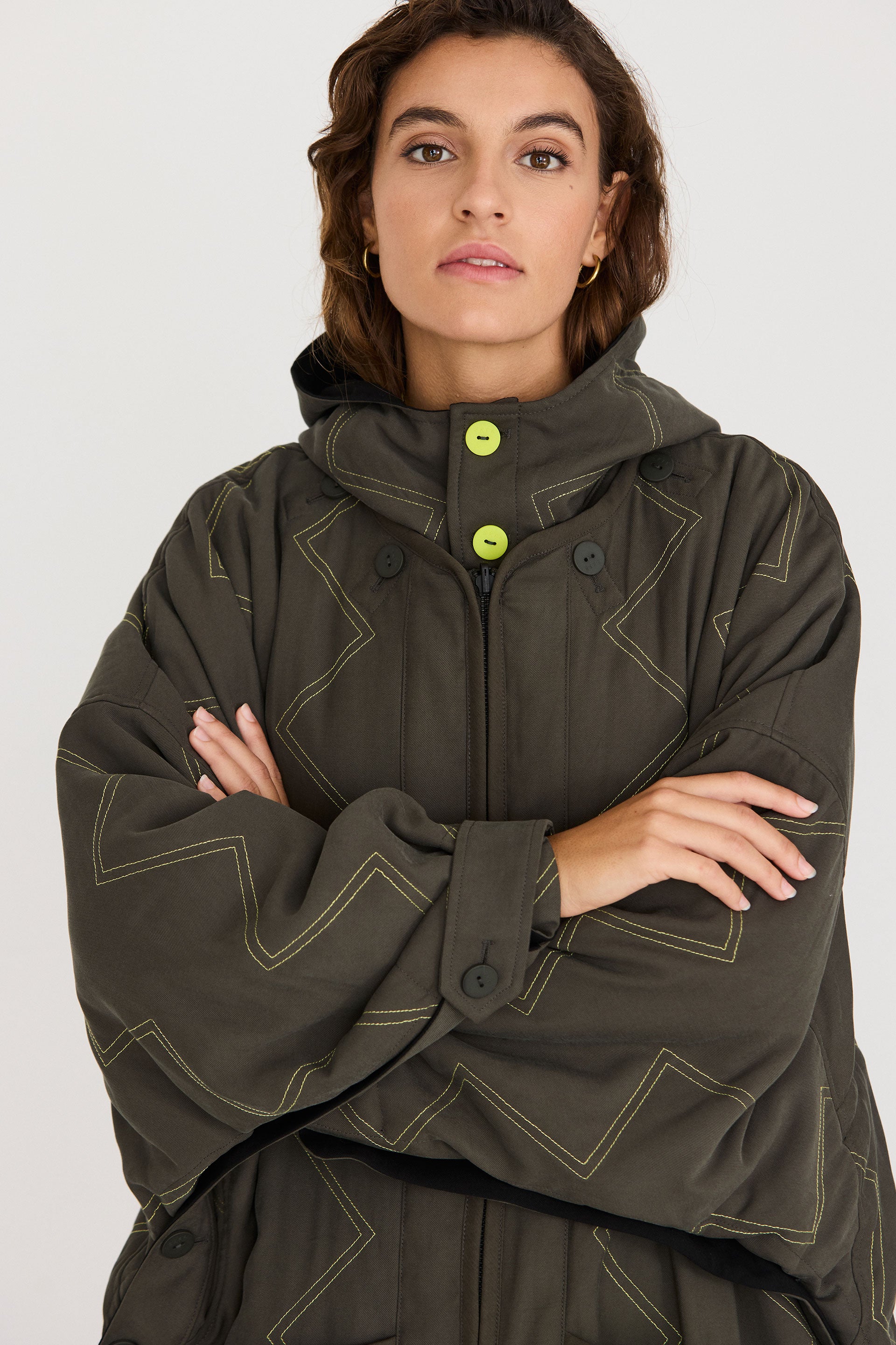 skfk femme manteau ample reversible    capuche maixabel ecovero taupe noir l armoire poethique 2 