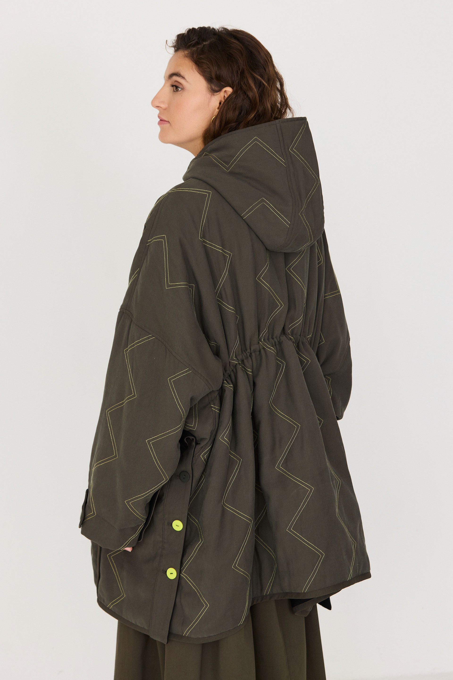 skfk femme manteau ample reversible    capuche maixabel ecovero taupe noir l armoire poethique 3 
