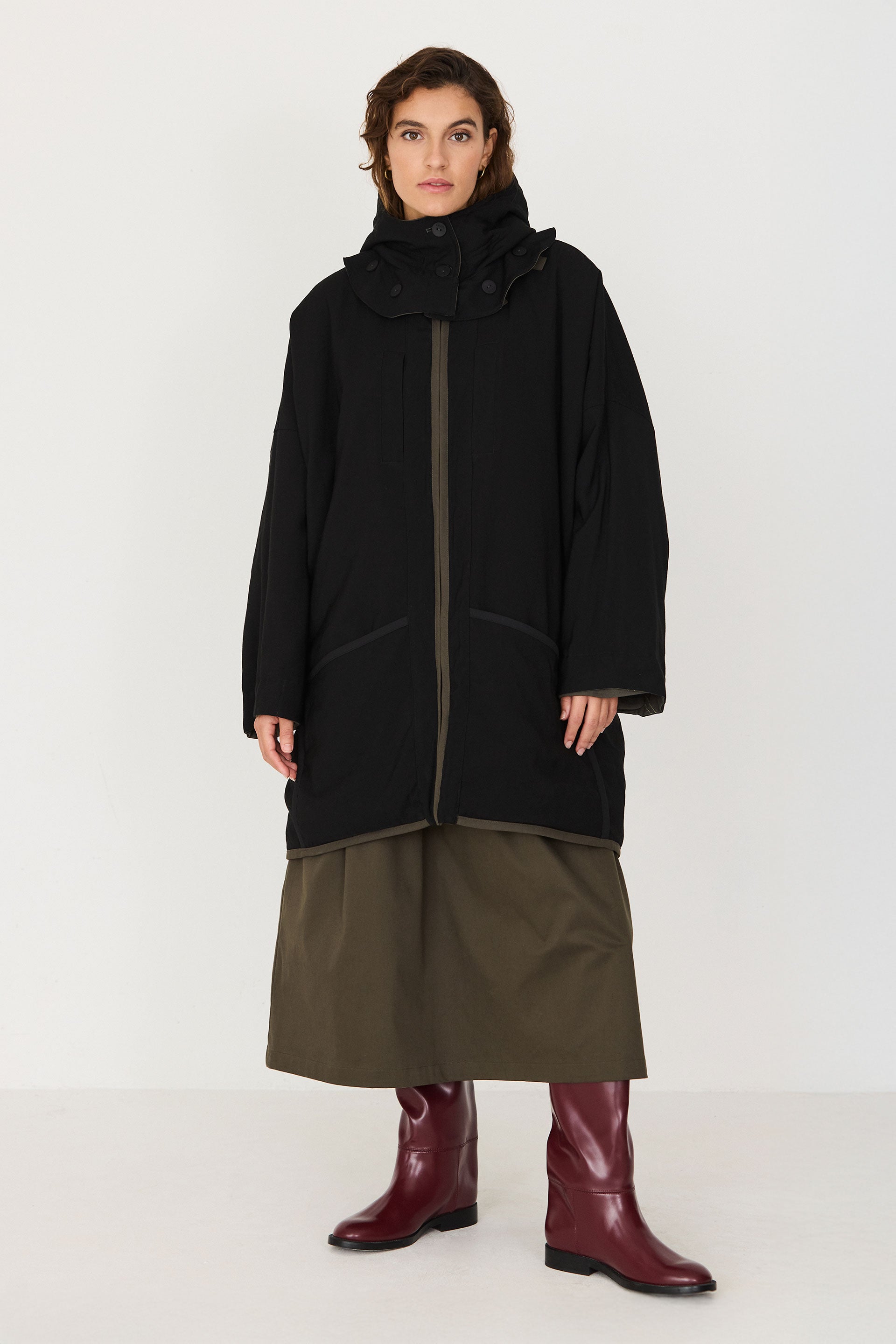 skfk femme manteau ample reversible    capuche maixabel ecovero taupe noir l armoire poethique 5 