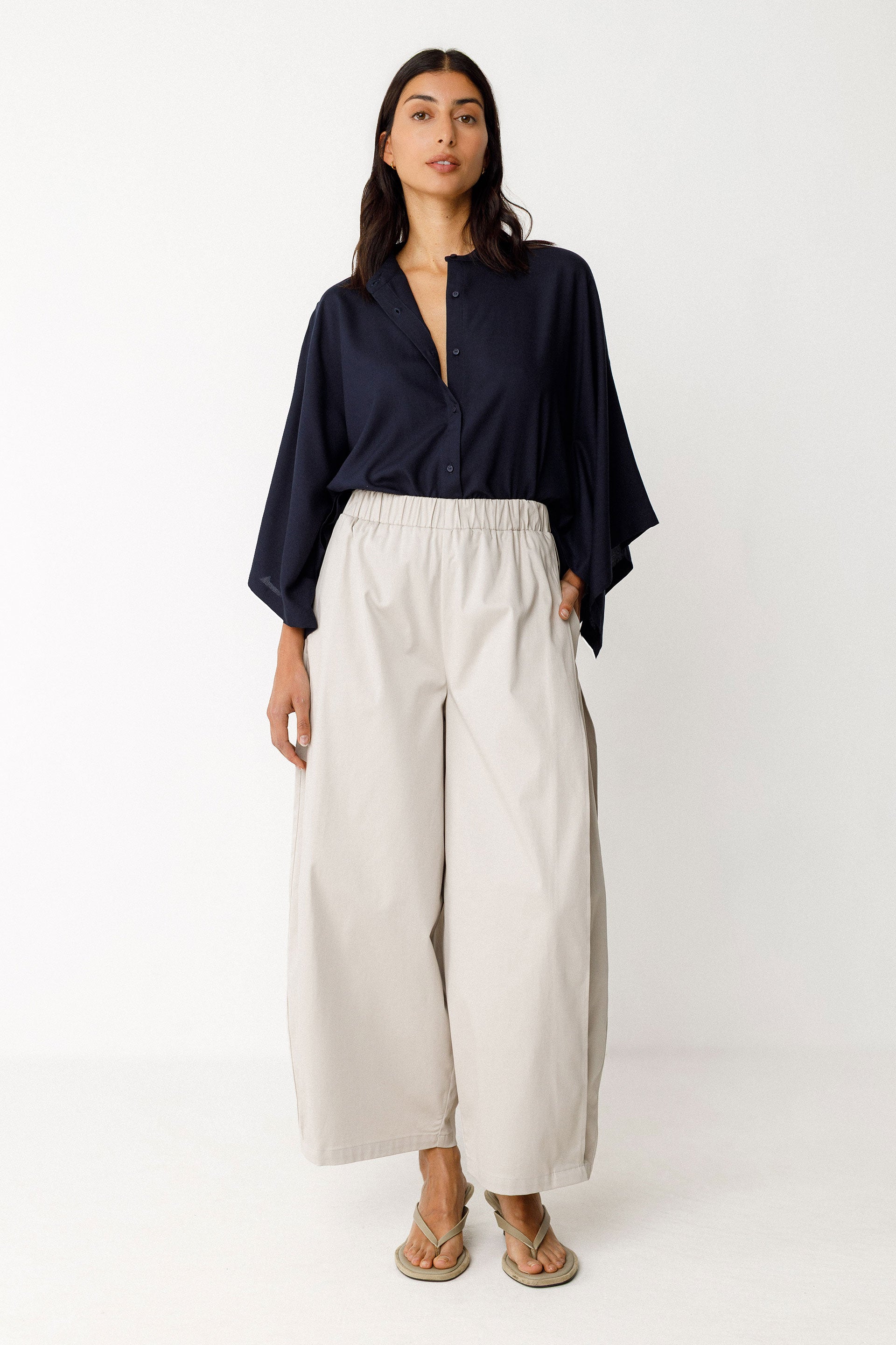 skfk femme pantalon aine mastic coton bio l armoire poethique  2 