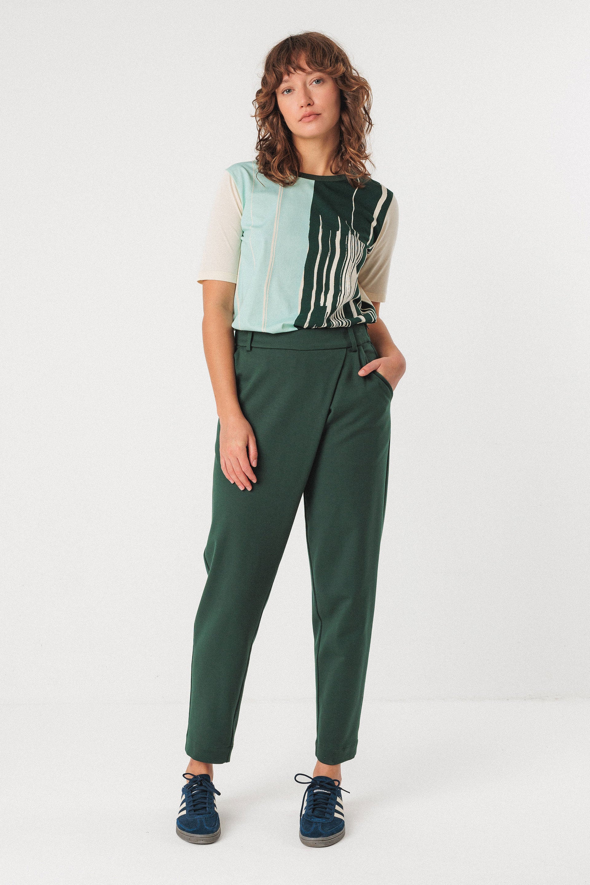 skfk femme pantalon ezama tencel modal vert l armoire poethique  1 