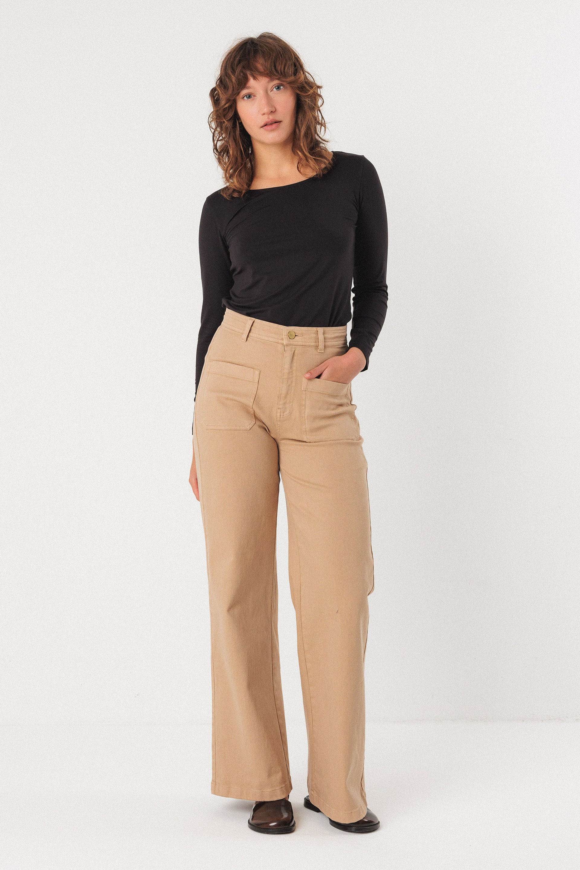 skfk femme pantalon lakha coton bio beige l armoire poethique  1 