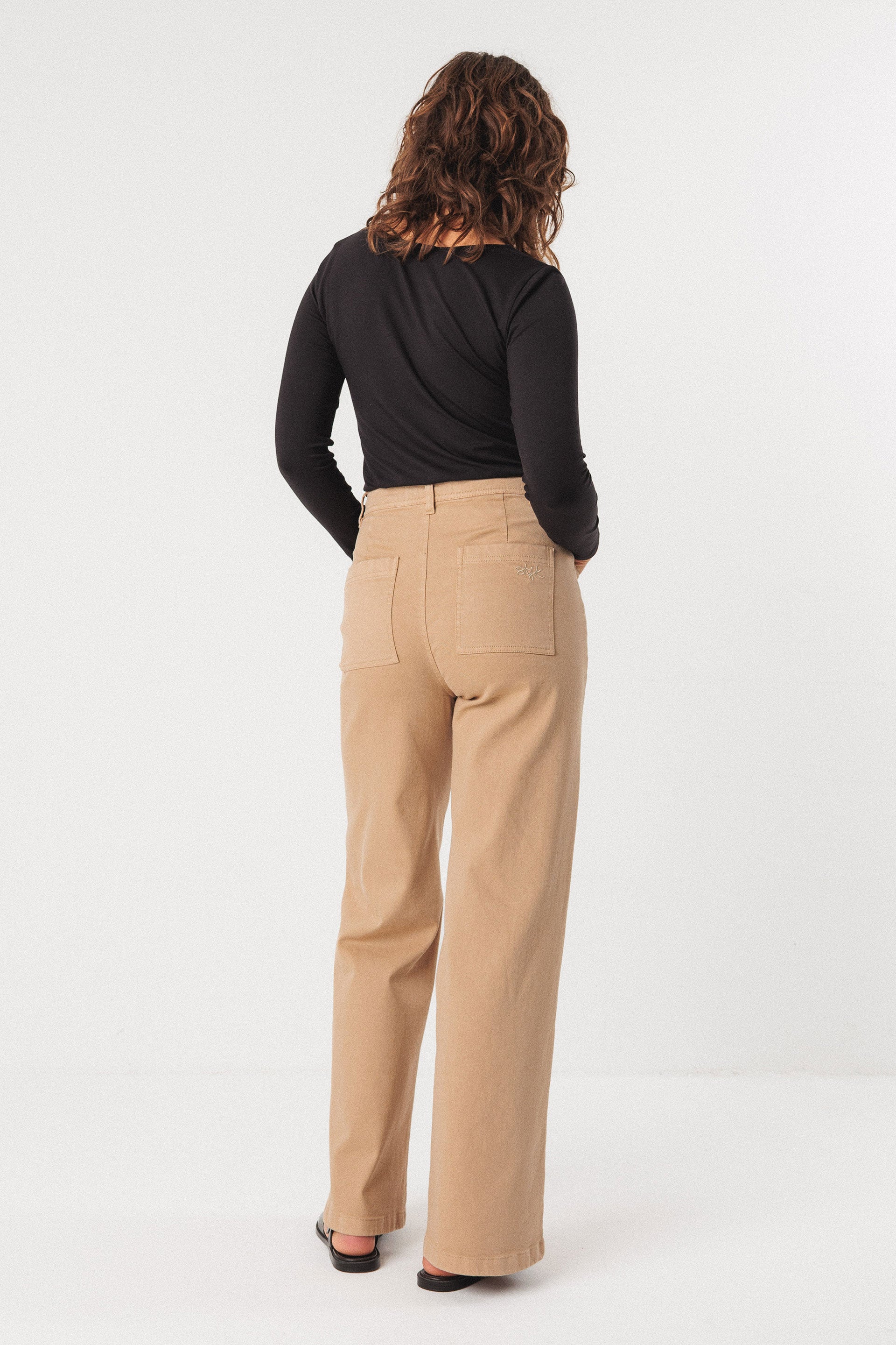 skfk femme pantalon lakha coton bio beige l armoire poethique  4 