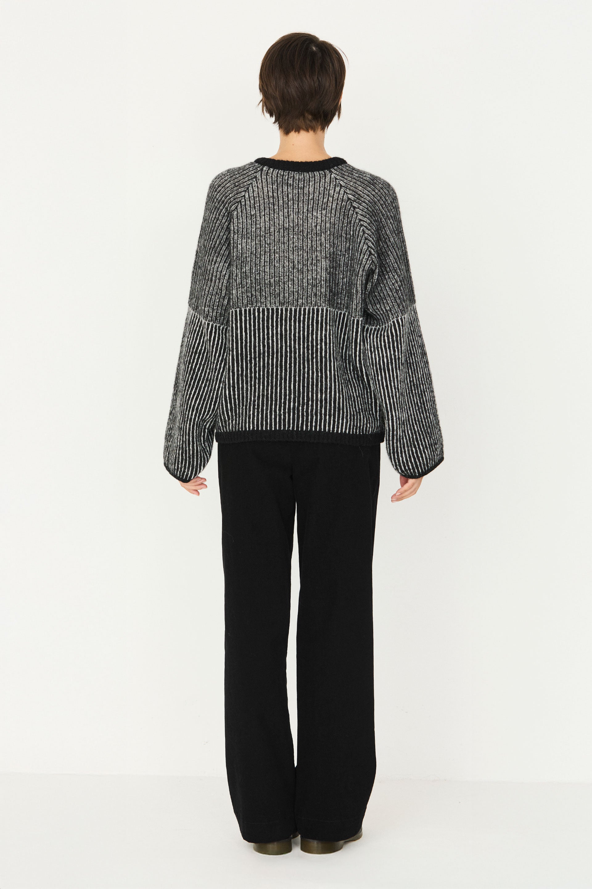 skfk femme pull espe noir blanc laine alpaga l armoire poethique  4 