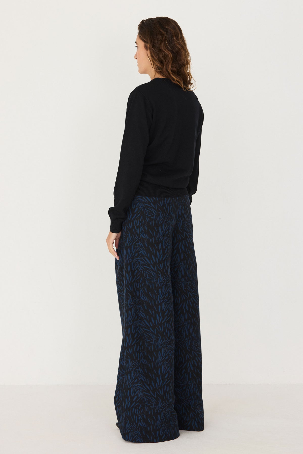 skfk femme pull iradi noir coton bio l armoire poethique  3 