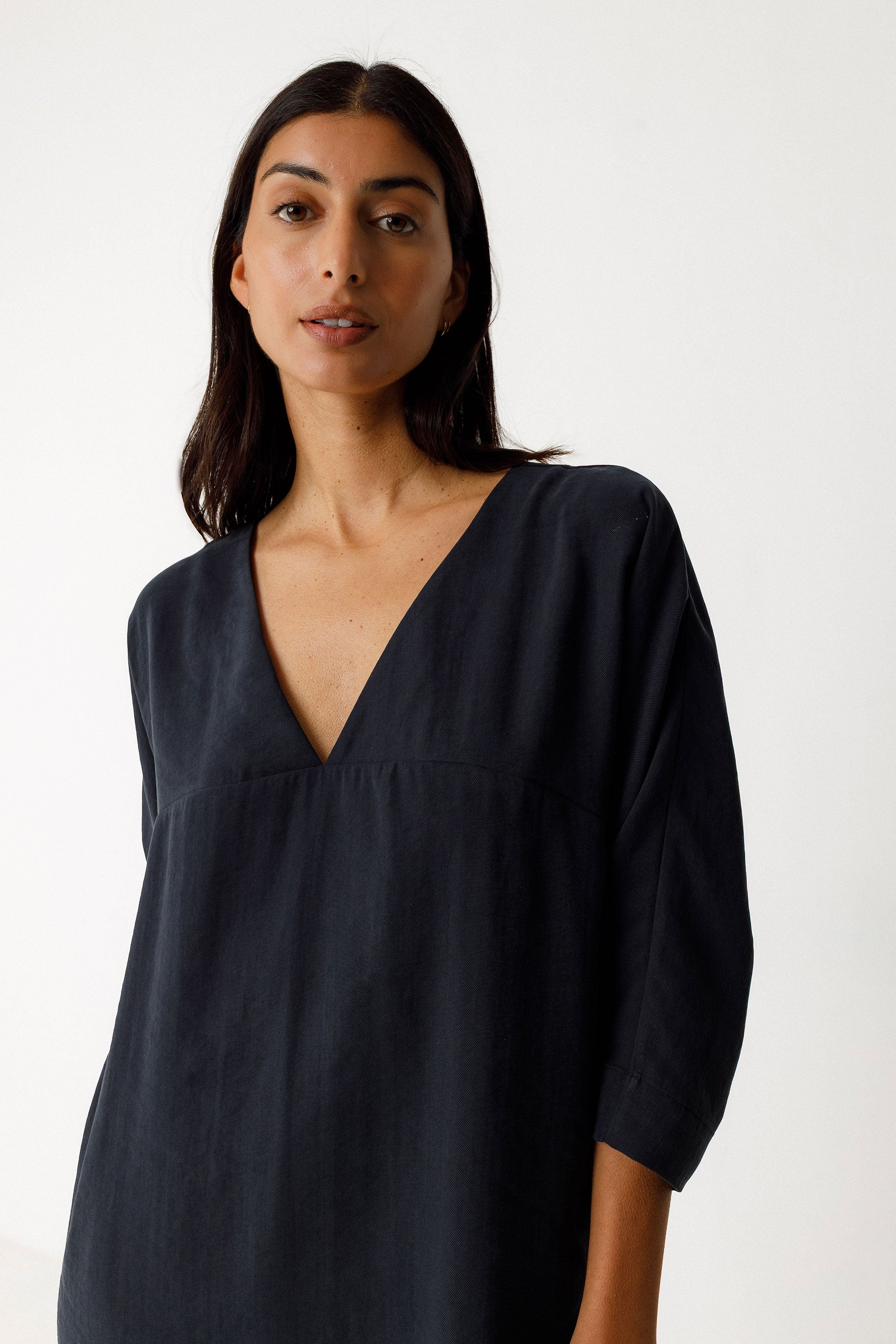 skfk femme robe nikole noir modal tencel l armoire poethique  2 