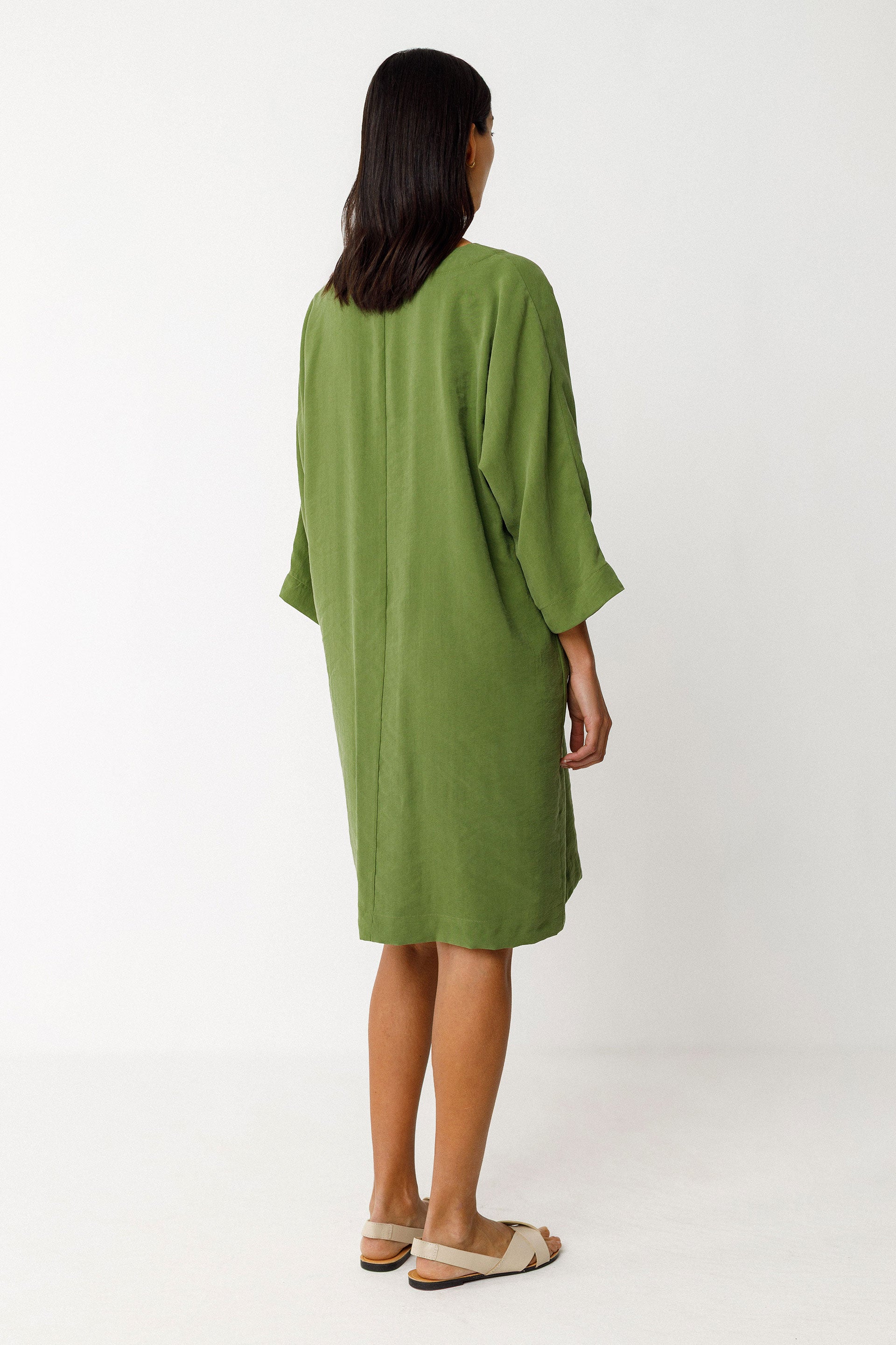 skfk femme robe nikole vert modal tencel l armoire poethique  4 