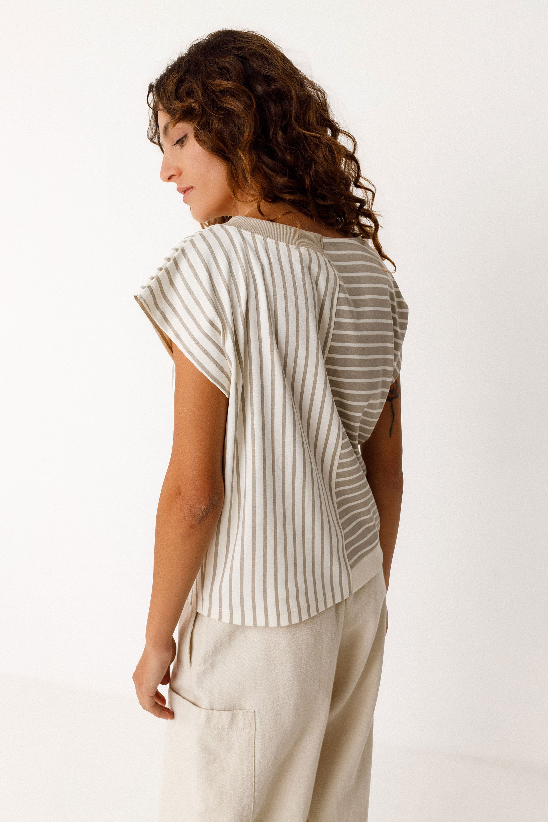 skfk femme t shirt ekai beige creme coton bio l armoire poethique  3 