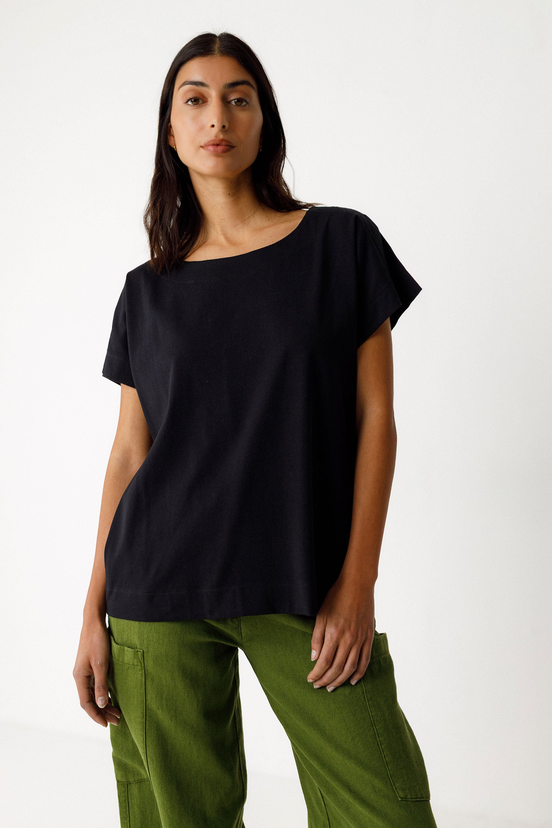 skfk femme t shirt iride noir coton bio l armoire poethique  4 