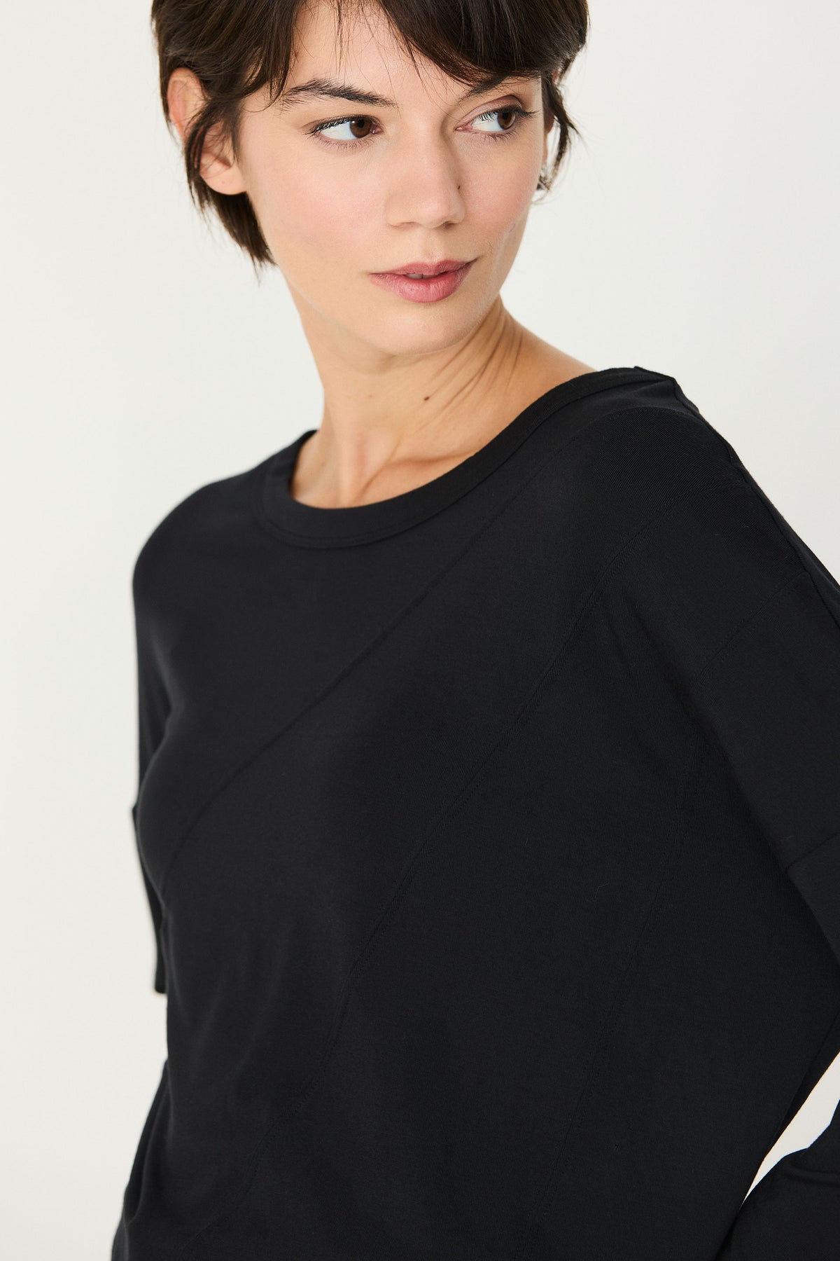 skfk femme tee shirt manches longues beltzane modal tencel noir l armoire poethique  2 