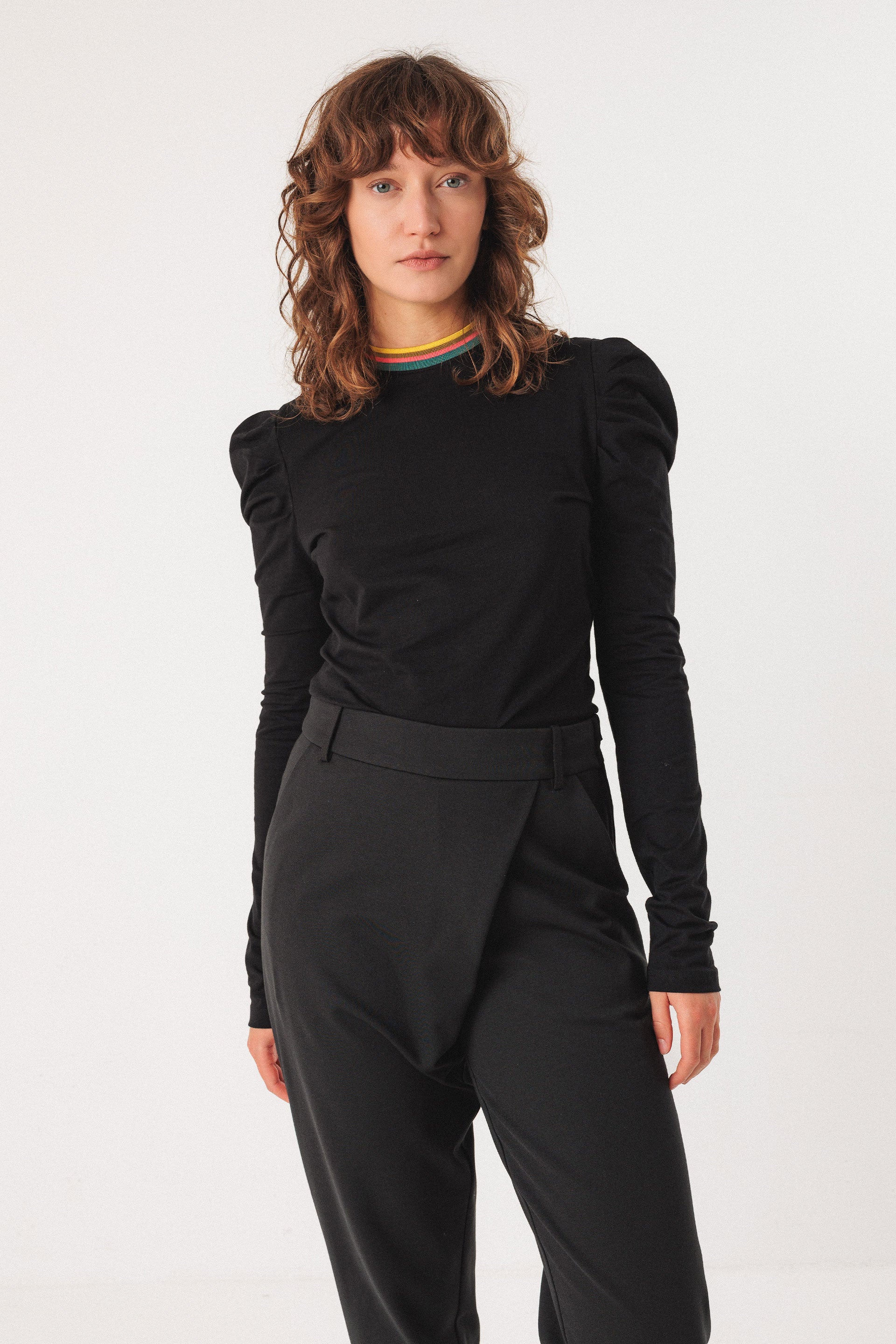 skfk femme tee shirt oldar coton bio noir multicolore l armoire poethique  3 