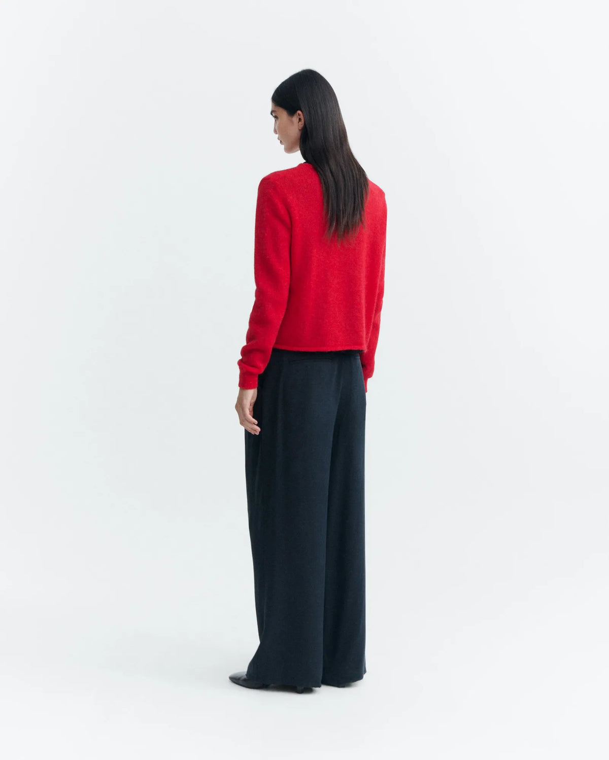 thinking mu cardigan en laine leila knitted rouge l armoire poethique