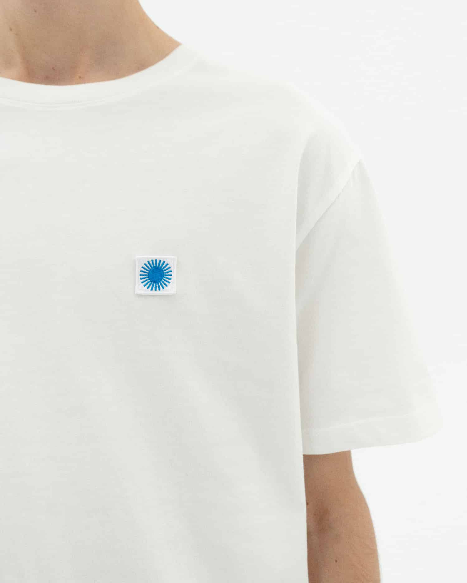 thinking mu homme t shirt sol contrast white blanc bleu turquoise coton bio l armoire poethique  4 