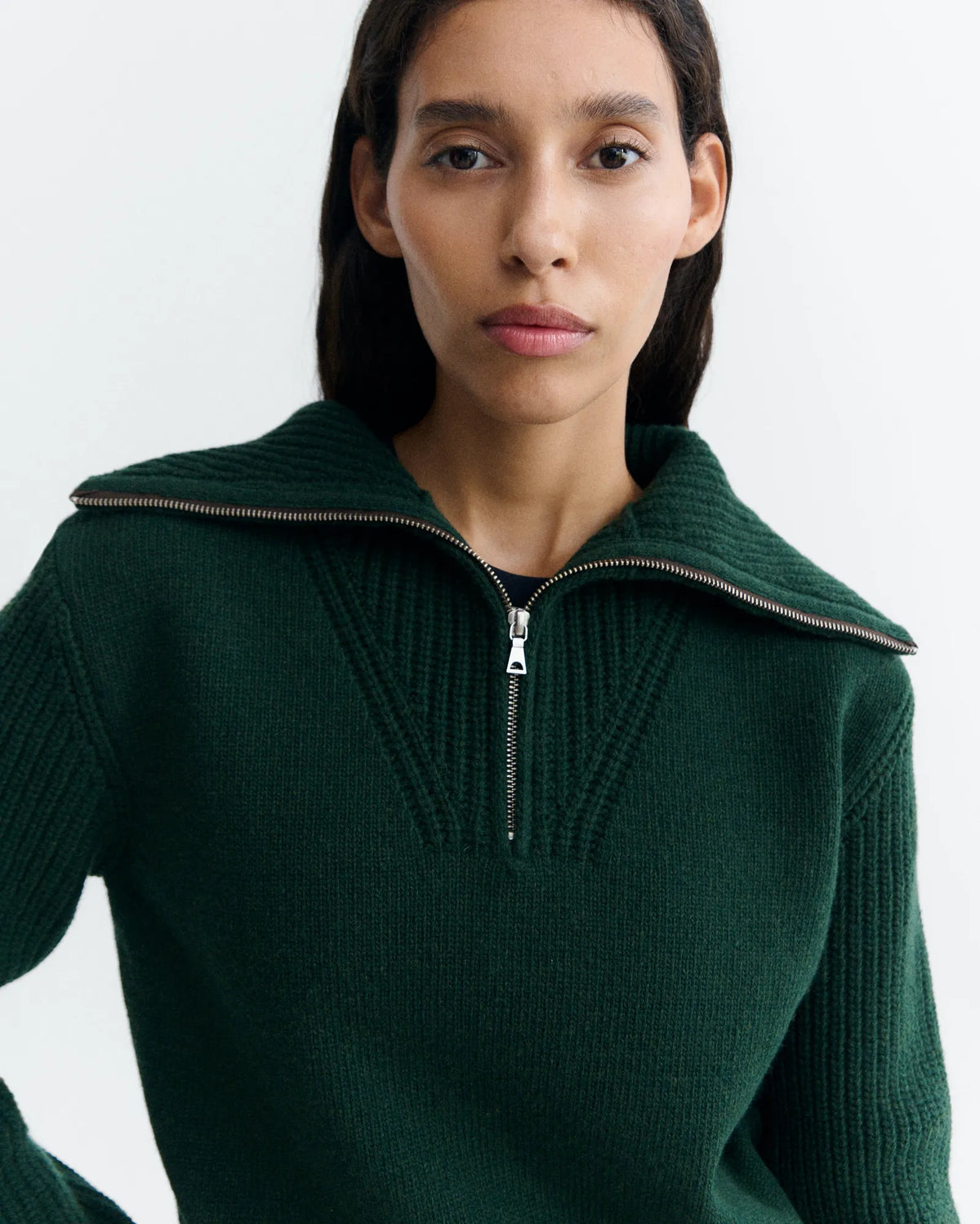 thinking mu pull col camionneur en laine tanit vert fonce l armoire poethique