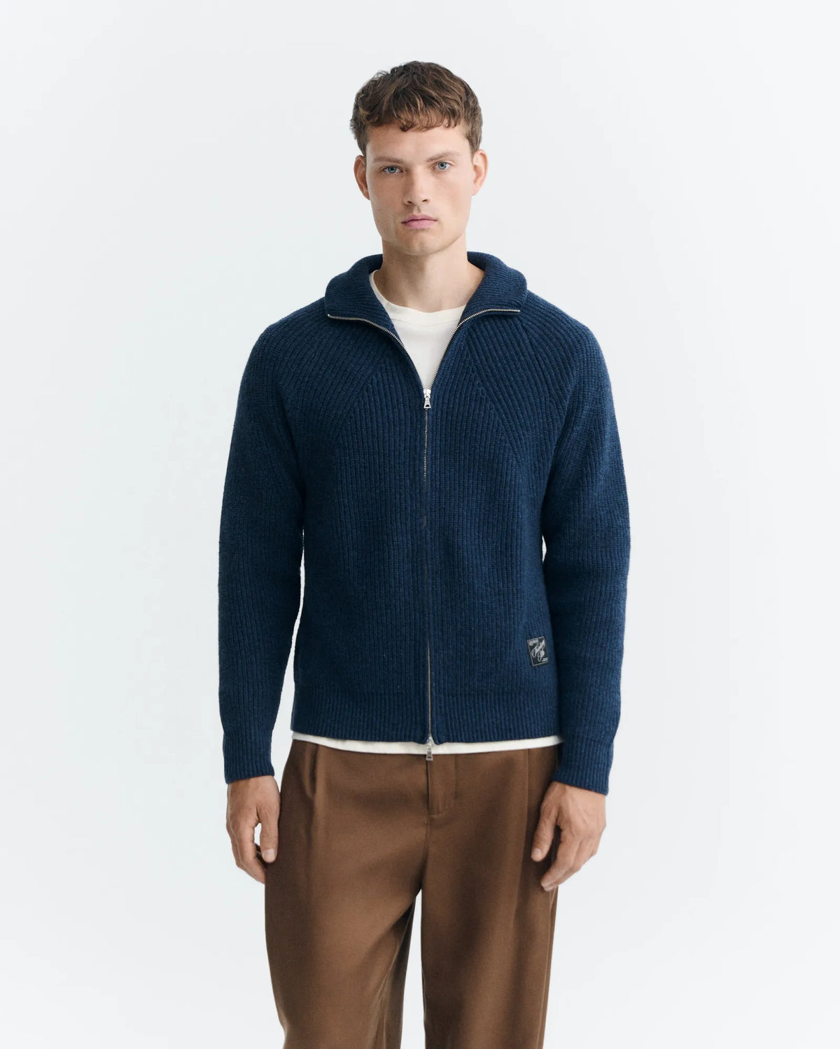 thinking mu pull en laine zippe ekaiz knitted gris fonce l armoire poethique