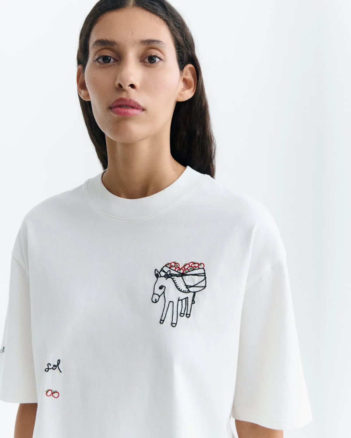 thinking mu tee shirt en coton bio tomatera lena blanc l armoire poethique