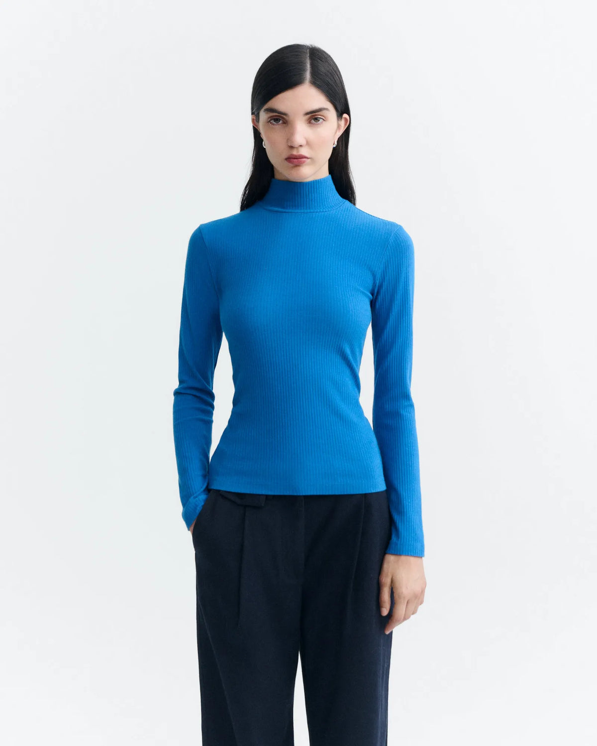 thinking mu top a manches longues en coton bio aine bleu l armoire poethique