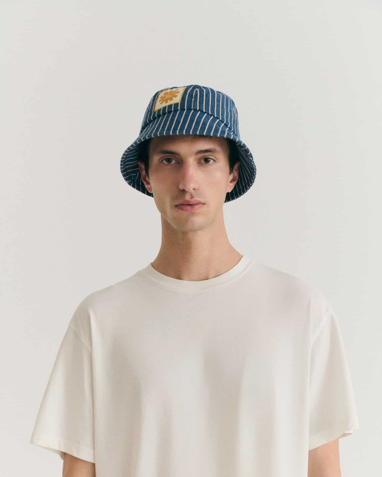 thinking mu unisexe bob railway stripes norfeu bleu coton bio l armoire poethique  1 