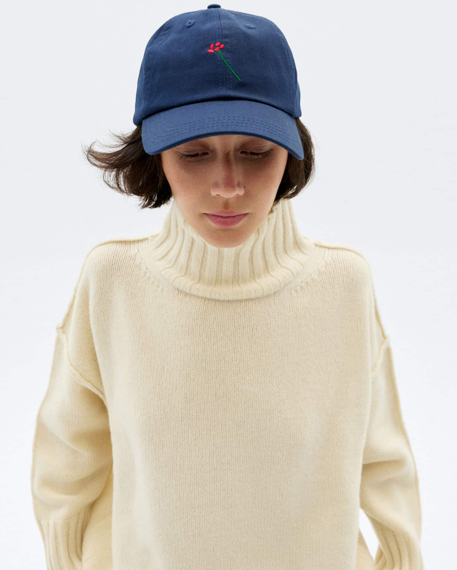 thinking mu unisexe casquette flower chris bleu marine coton bio l armoire poethique  2 