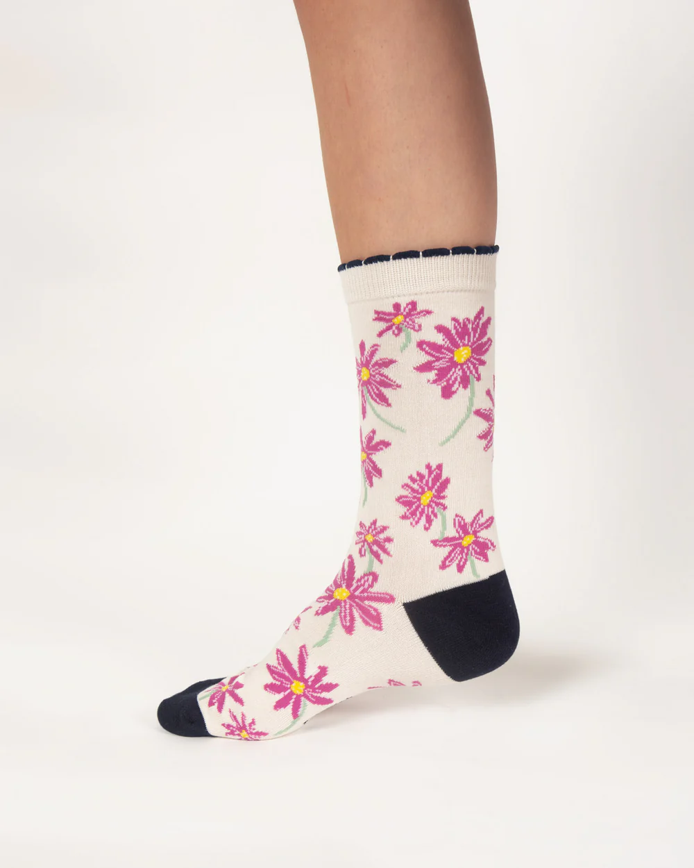 thought femme chaussette aster birth flower viscose bambou bleu rose l armoire poethique  1 