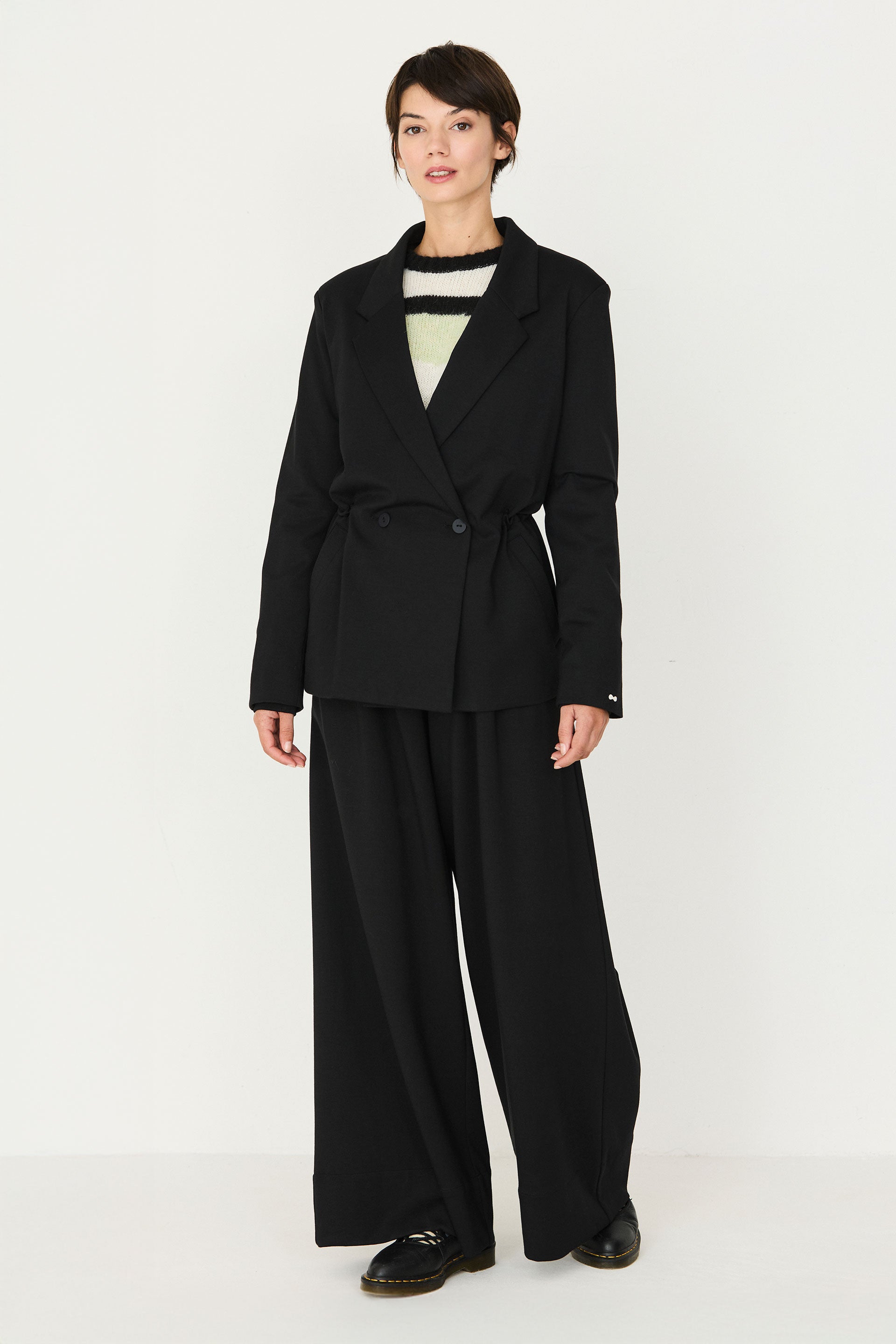 veste blazer en modal aioa  noir skfk femme veste blazer aioa modal noir l armoire poethique 2