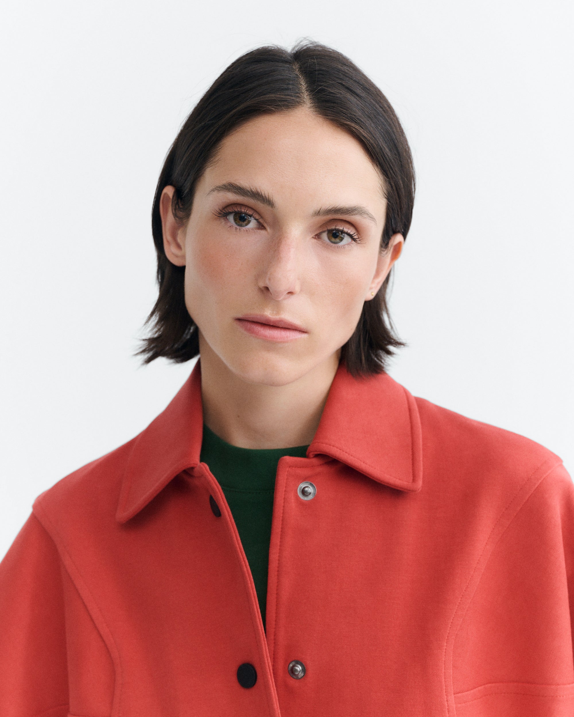 veste boutonne sweat en coton bio maisie  rouge ple thinking mu femme veste sweat boutone maisie coton bio rouge l armoire poethique 3